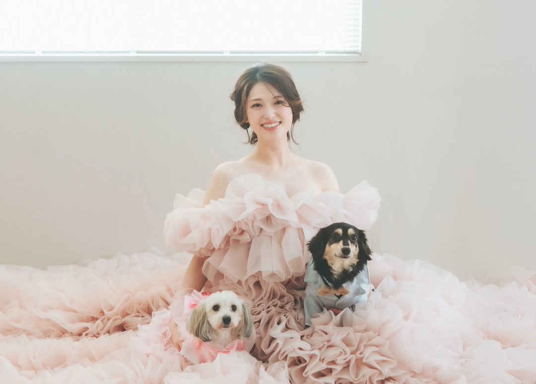 松村沙友理宣布懷孕並與普通上班族結婚，雙喜臨門。（翻攝IG@matsumura_sayuri_official）