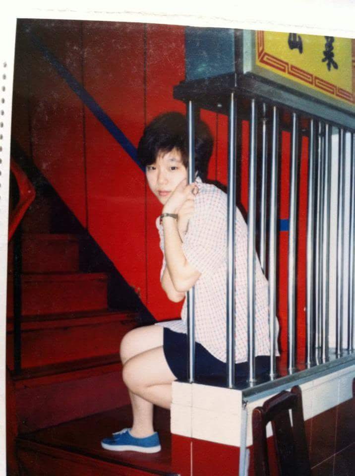 養女出身的李淑燕(左),從小勤奮樂觀,國中沒畢業就在北平館西來順當小妹。(珍品小館提供)