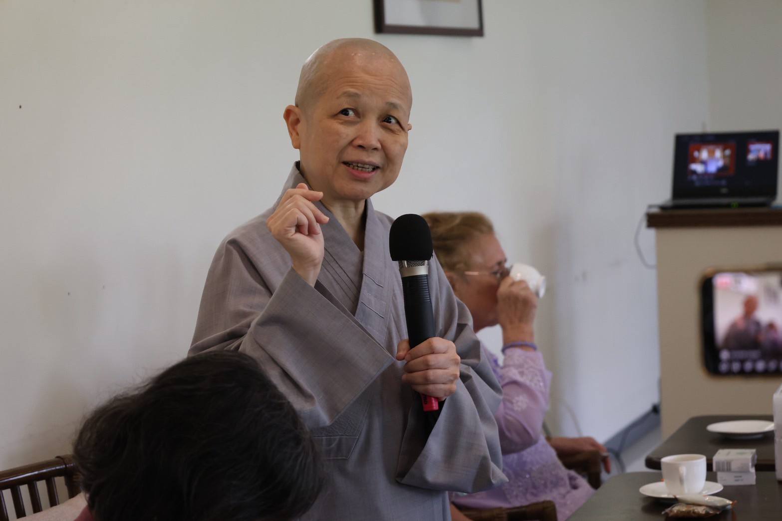 法師釋昭慧今po文，指在野立委運用過半優勢，無差別大撒錢，「難道如此撒幣，就可收買人心嗎？至少對我而言，其效果勢得其反。」（翻攝自釋昭慧臉書）