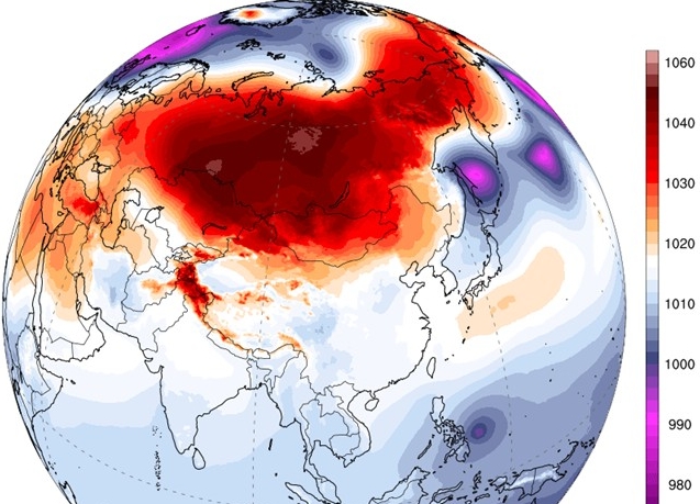 海平面氣壓圖「一片紅棕色」。（翻攝自鄭明典臉書）