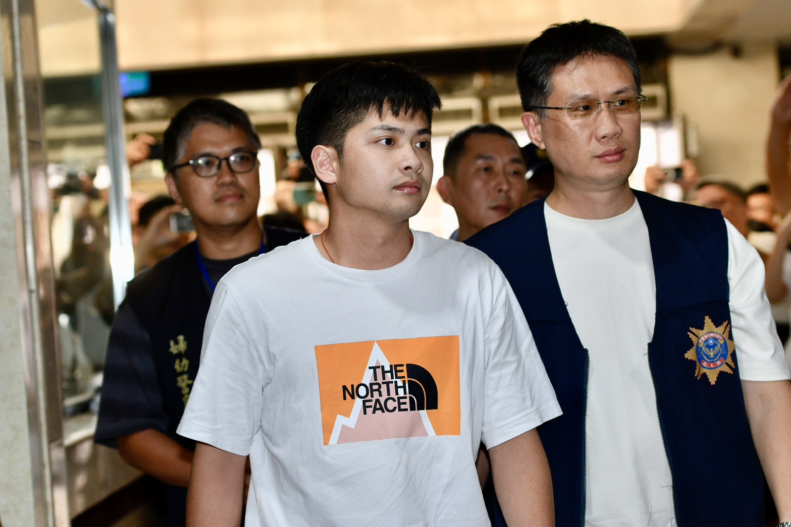 龔益霆遭女星指控下藥性侵，檢方今天複訊後，諭令龔以100萬元交保，並限制出境。（鏡報姜永年攝）