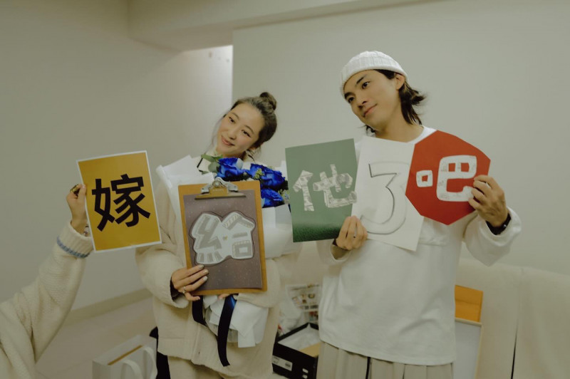 林哲熹在平安夜成功求婚。（翻攝自林哲熹臉書）