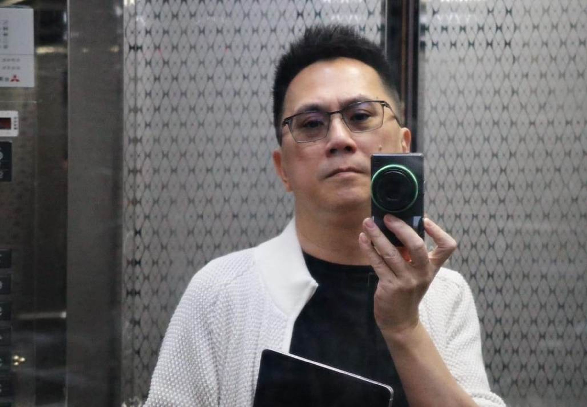 486先生曬出刷卡繳稅的截圖,一口氣就刷了8位數。(翻攝自陳延昶臉書)