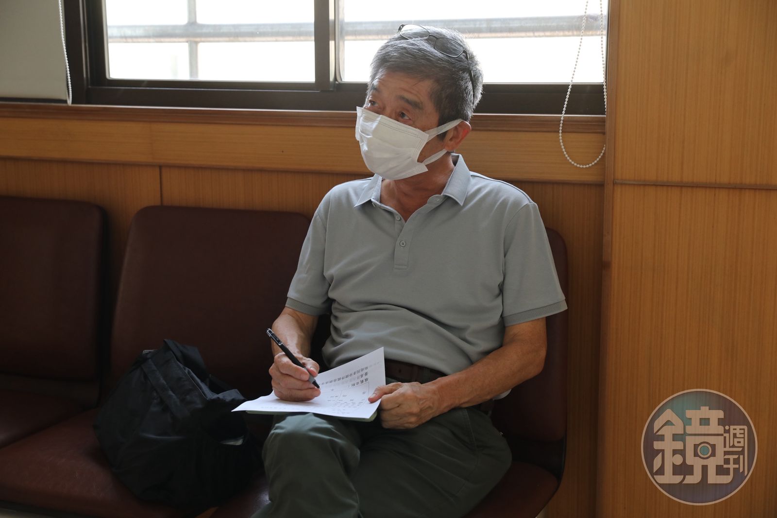 鴻海老臣戴正吳提告 郭台銘私人帳房莊宏仁低調現身