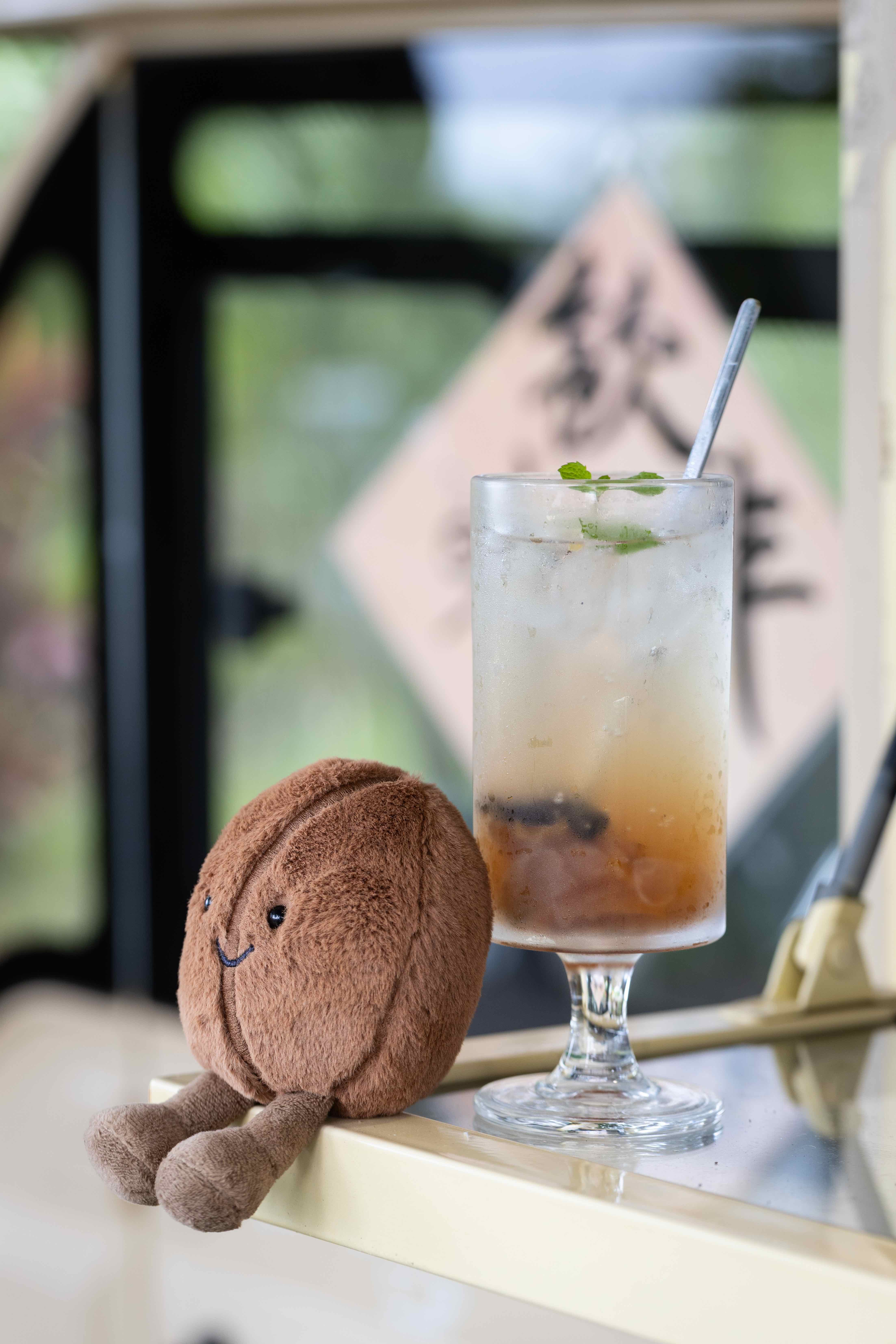 「月桃花氣泡飲」清爽的氣泡口感加上草本花香，十分消暑。（120元／杯）