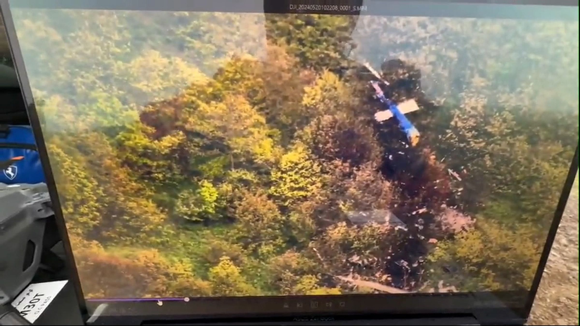 墜機地點現場。（翻自CNN）