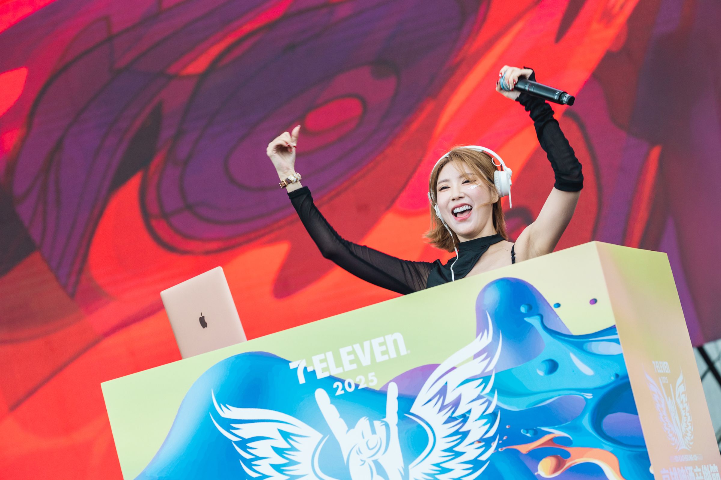 DJ妖嬌為高雄啤酒節帶來暖場表演。（寬寬整合行銷提供）