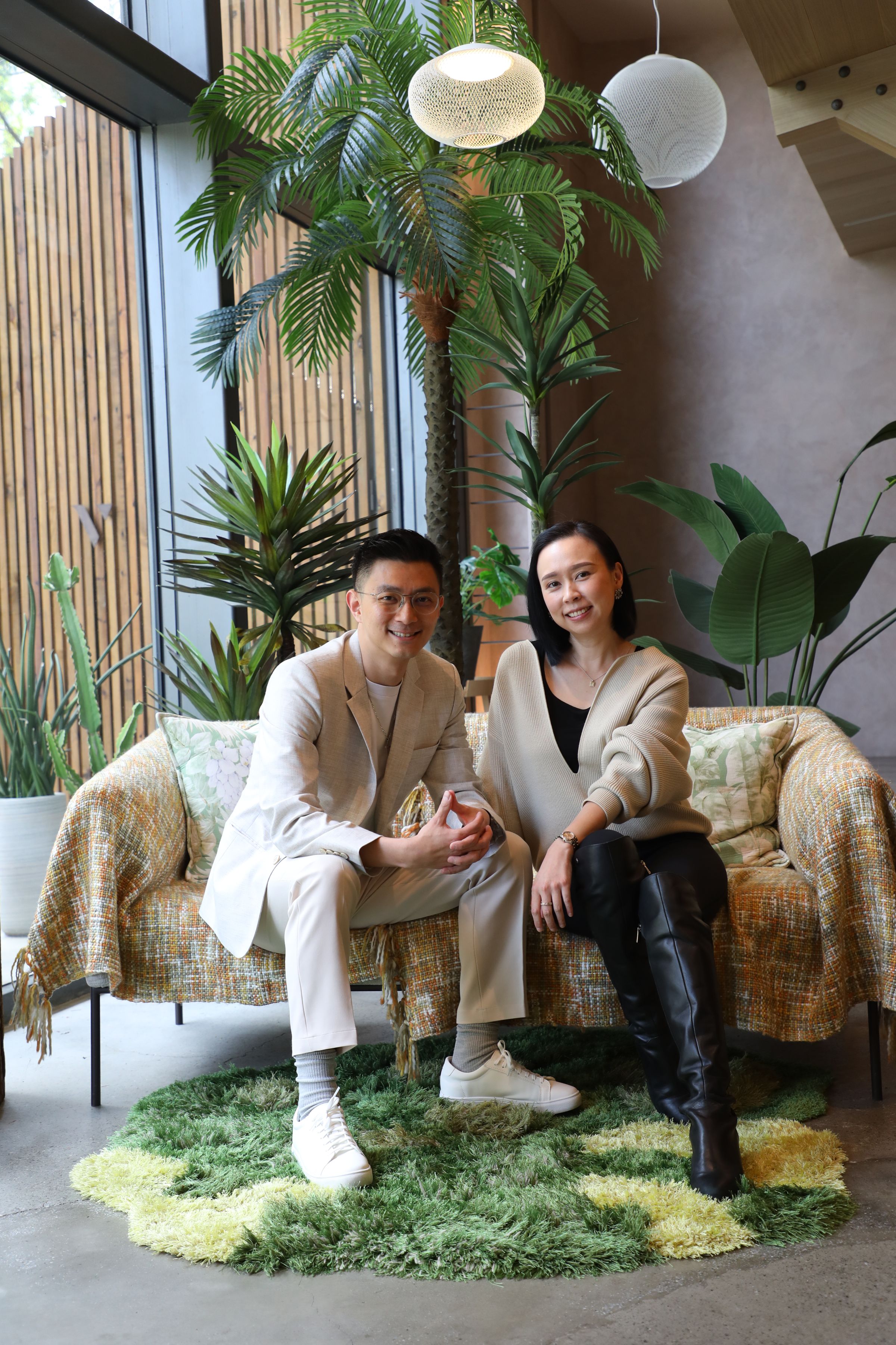 主理人林廣哲（左）和林岱瑩（右）夫妻分工合作，在大直打造出一間供應美味食物的北美山屋。