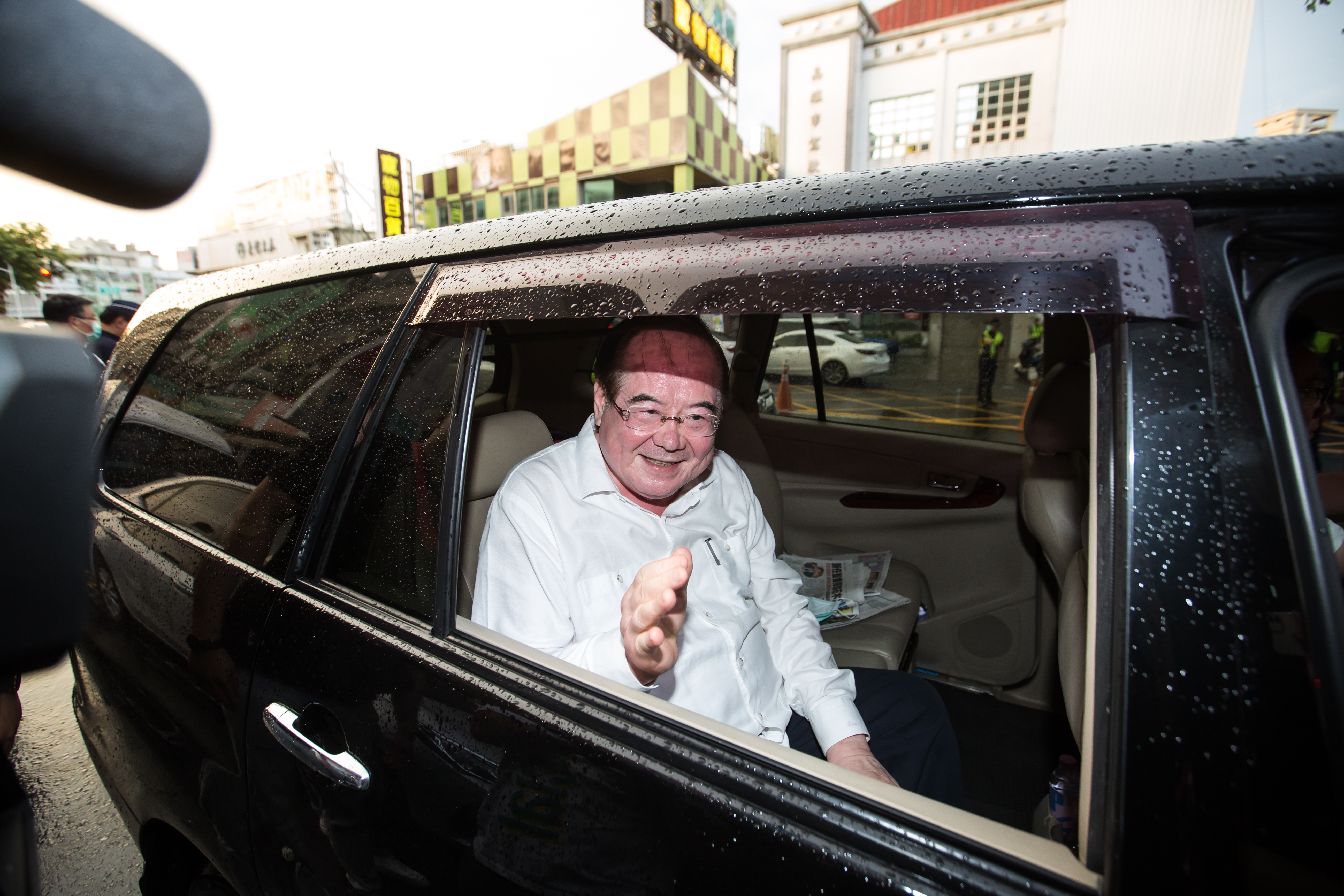 李乾龍座車疑似被裝追蹤器，引發各界議論。（本刊資料照）