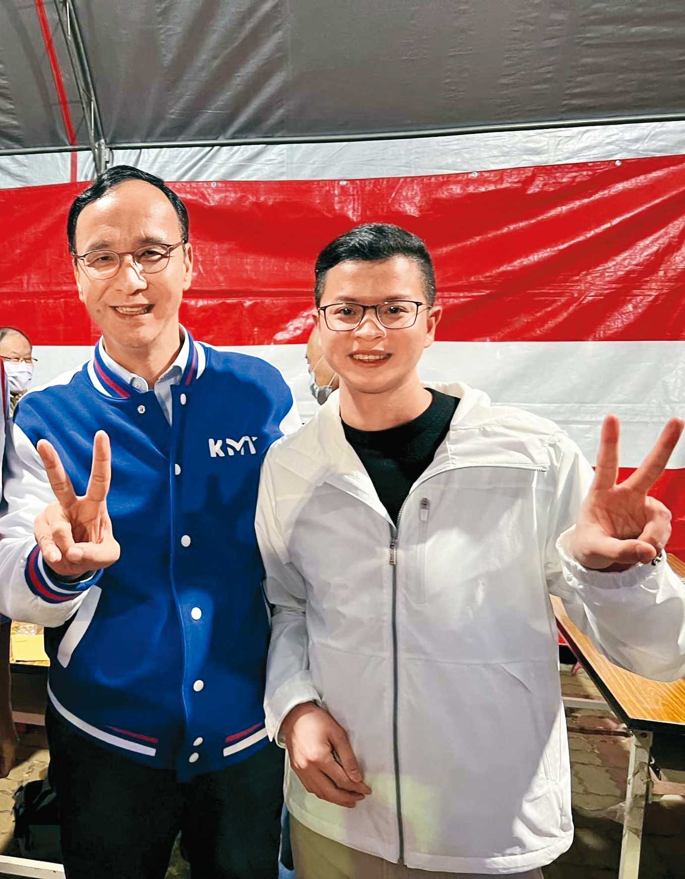 朱立倫(左)子弟兵凌濤(右)空降參選2022桃園第1選區議員,地方盛傳「卡」到佀廣洋。(翻攝凌濤粉絲專頁)