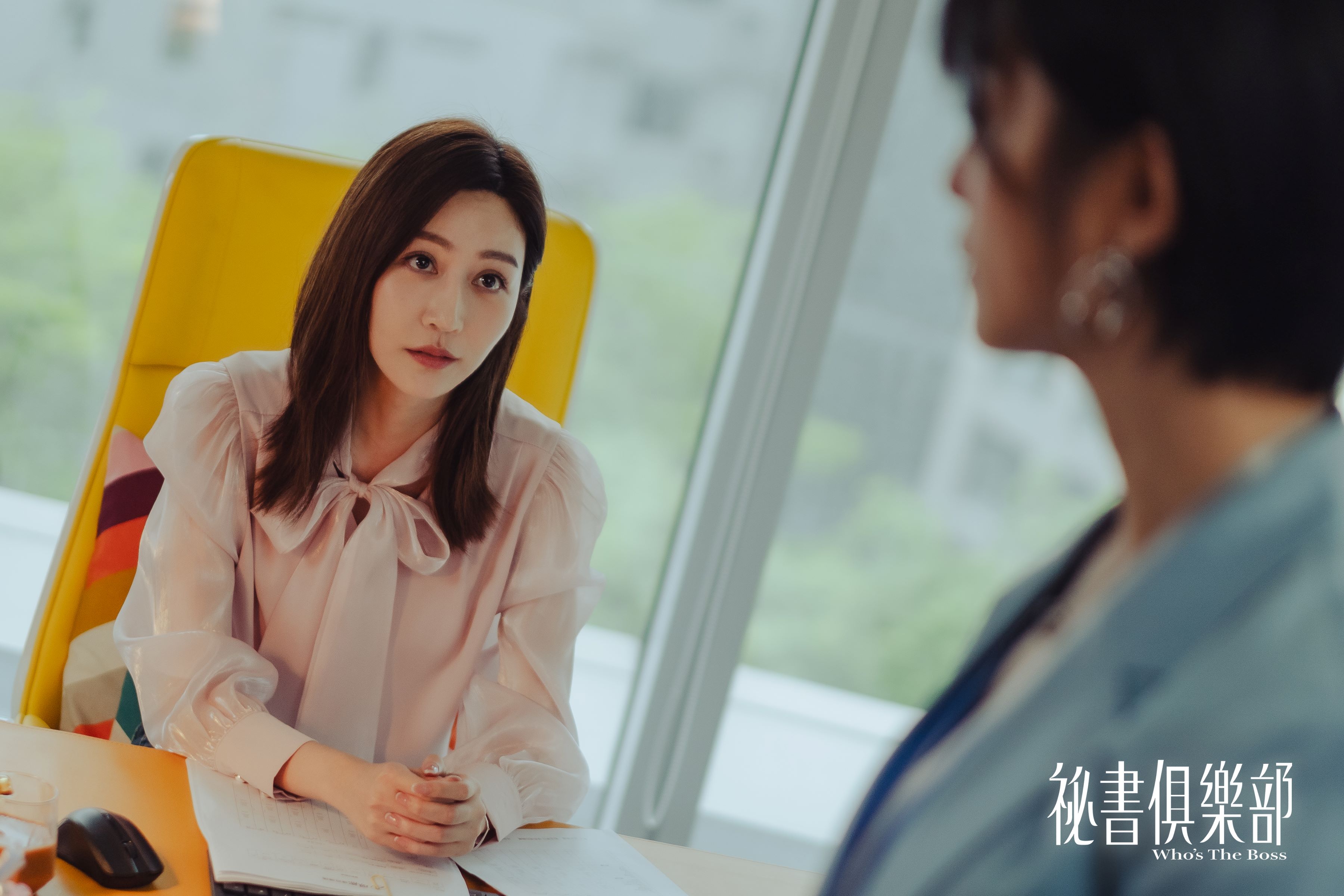 曾莞婷在《祕書俱樂部》飾演的高双芸對愛情迷惘。(TVBS提供)