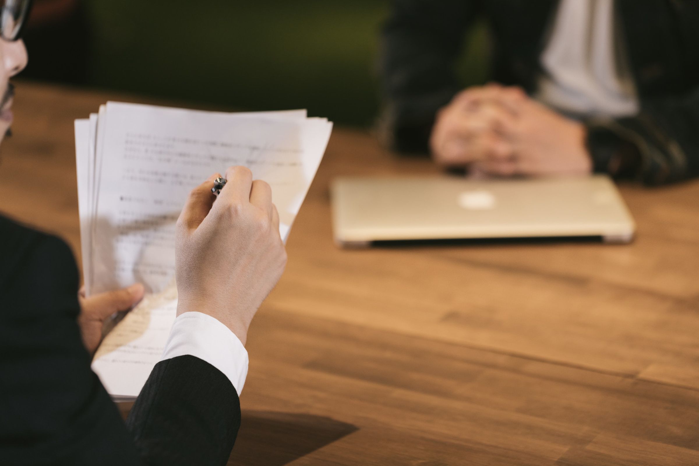 原PO曾因男主管心儀的女新人嫌胖而遭霸凌逼離職。(示意圖非當事人,PhotoAC)
