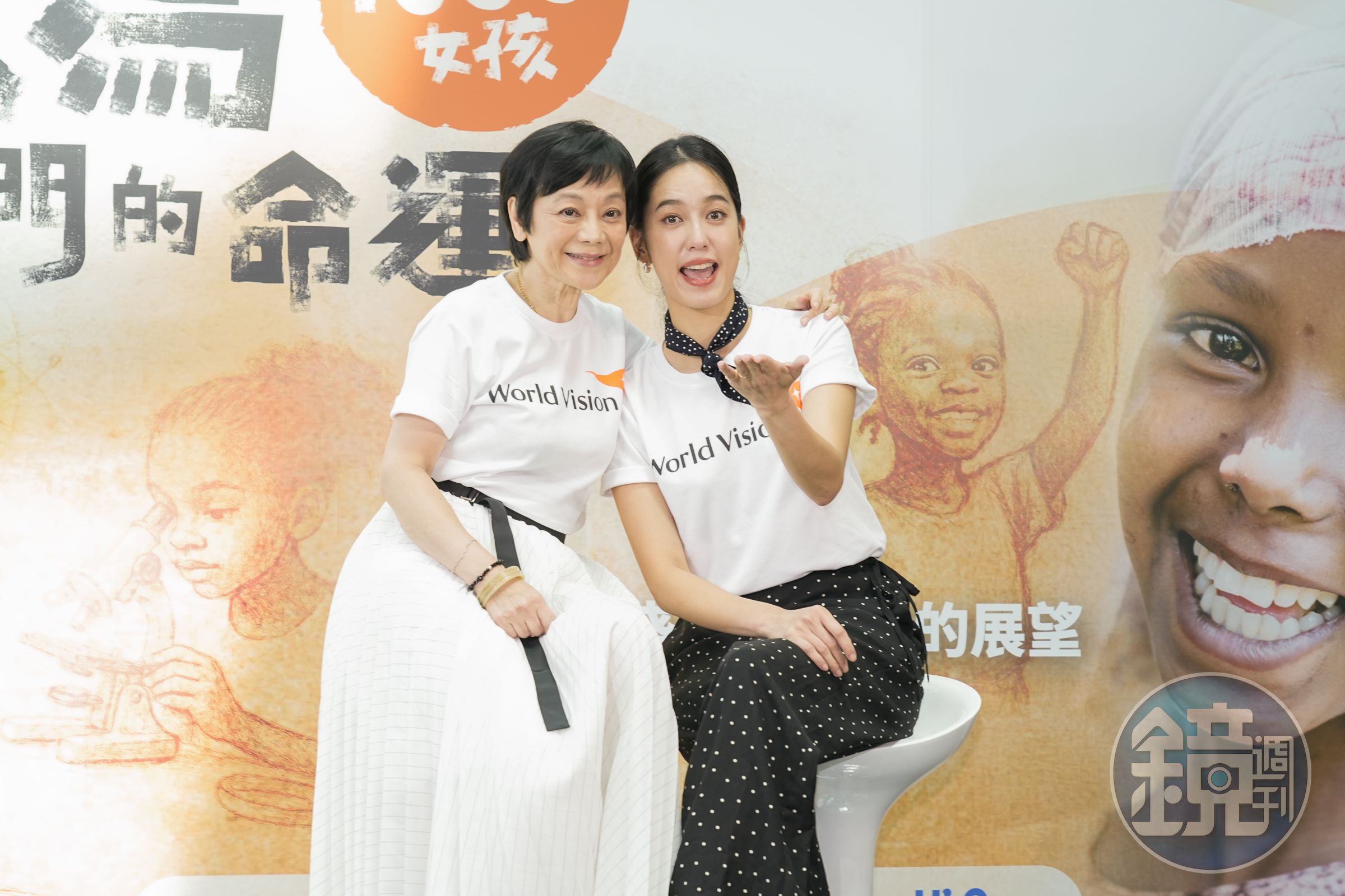 「1000女孩影像展」張艾嘉(左)與陳庭妮(右)同台分享海外探訪感想,陳庭妮更表示若有機會跟對方合作怕會給對方壓力。
