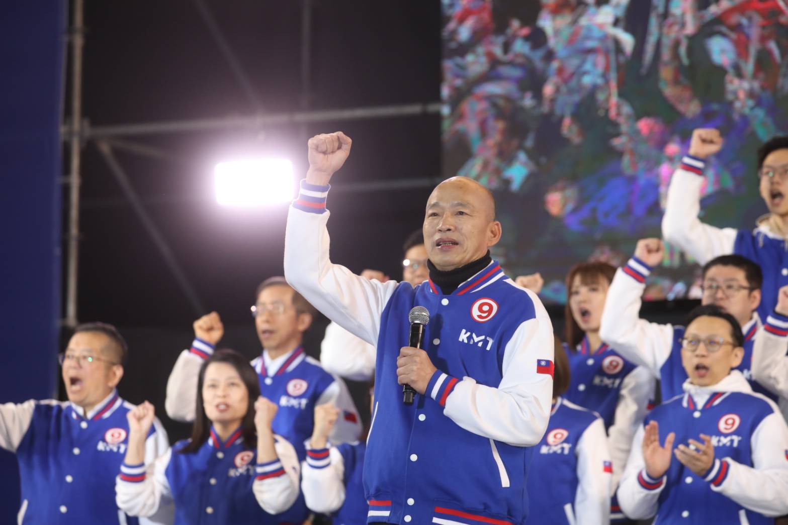 韓國瑜深夜向支持者道歉，遺憾國民黨未能實現第四次政黨輪替。（本刊資料照）