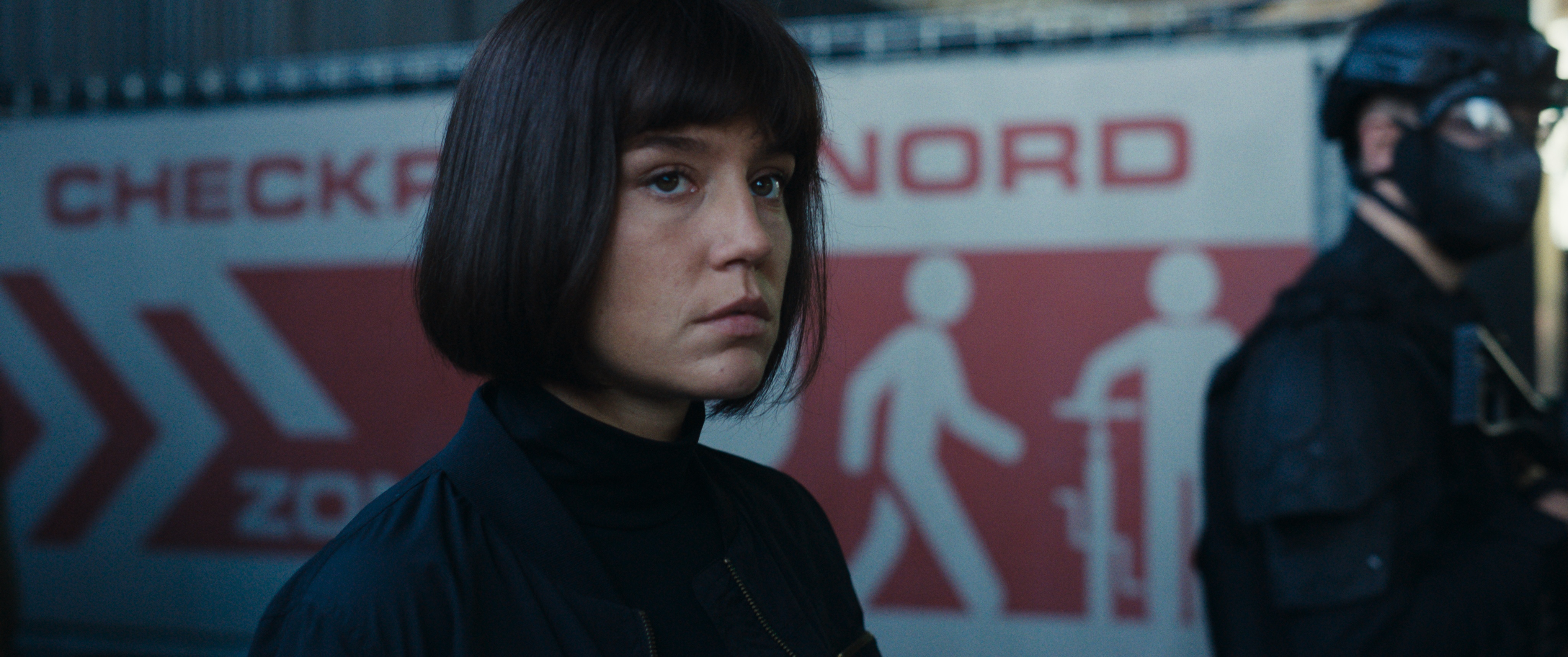 坎城影后阿黛兒艾薩卓普洛斯化身警探，追查離奇命案。（CATCHPLAY提供）
