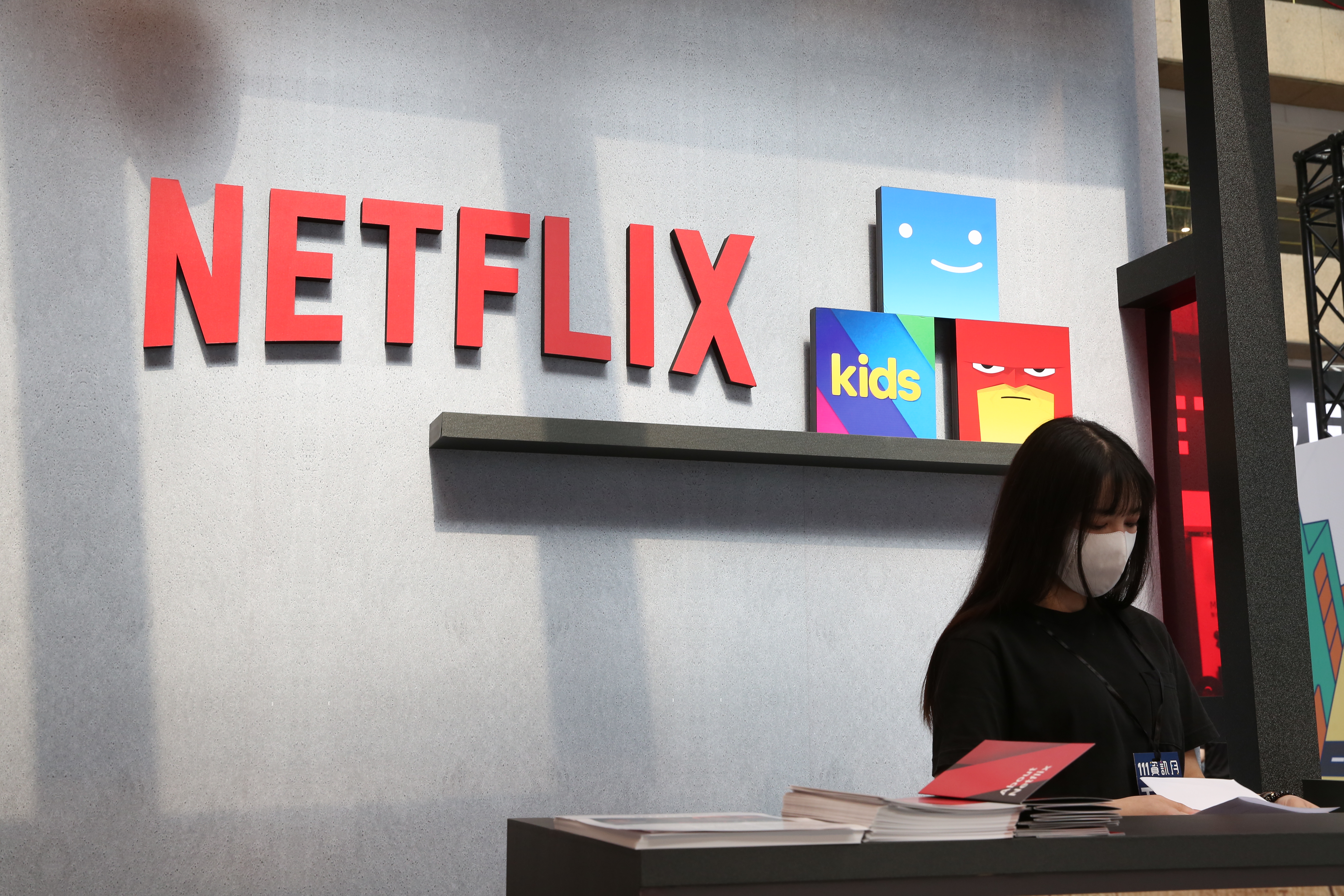 Netflix有意取消最低月費的無廣告基本方案，預計先從英國與加拿大實施。