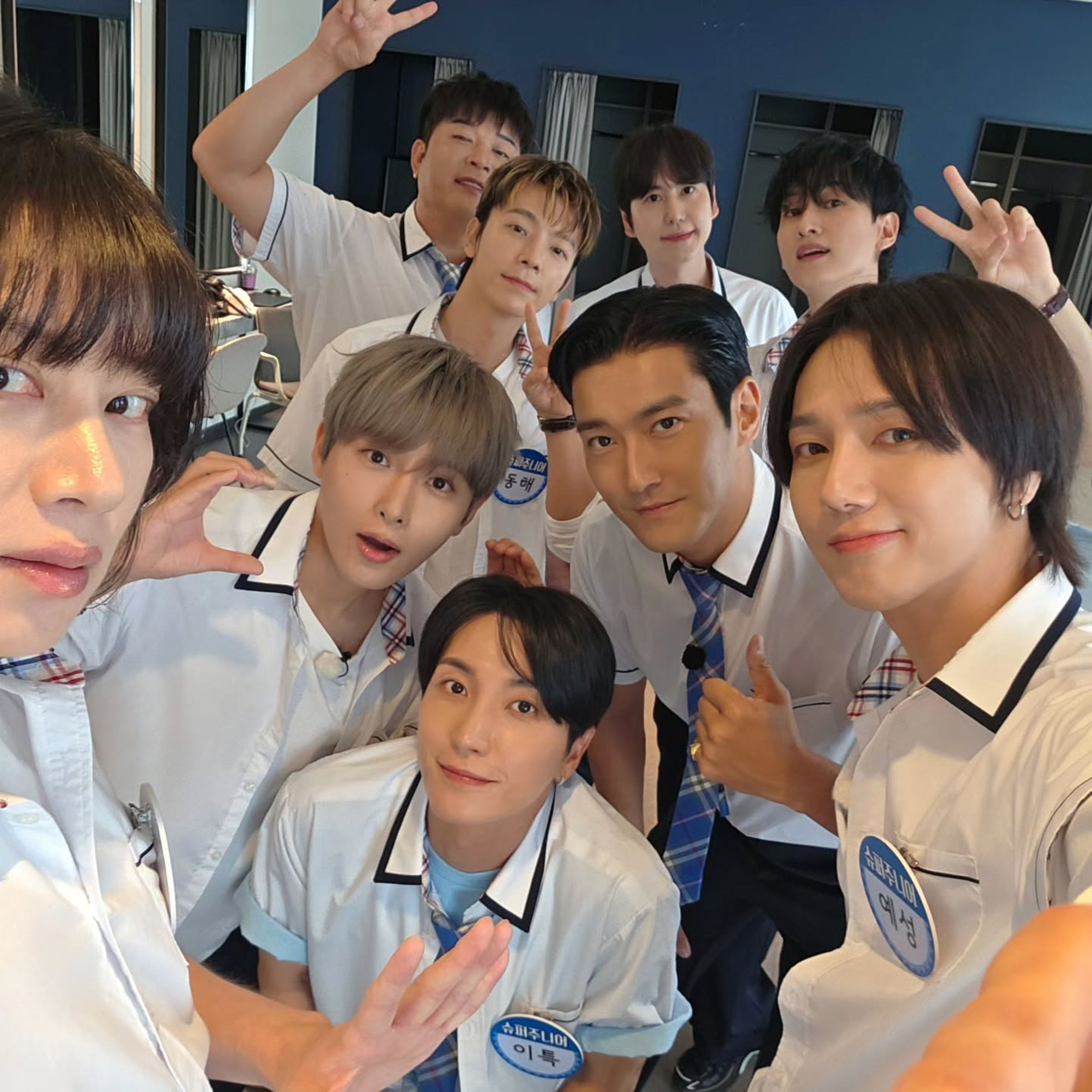 希澈在2019年宣布腿傷惡化不參與舞蹈演出，這次為Super Junior 20週年演唱會合體出擊。（翻攝自希澈IG）