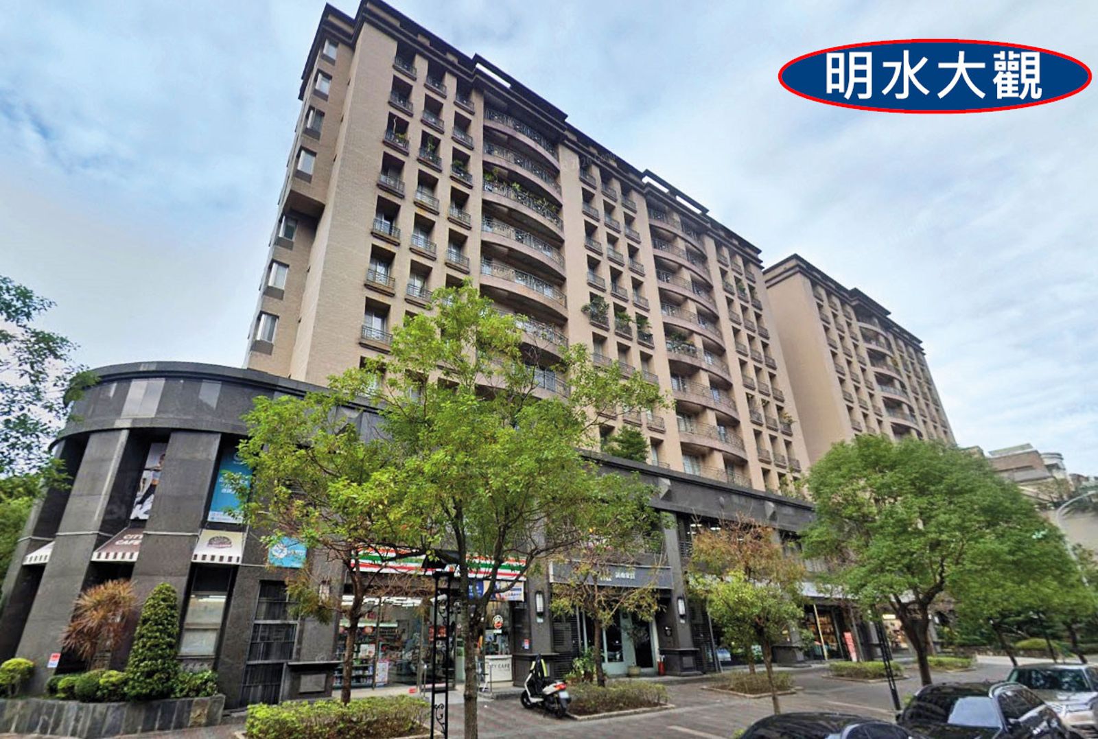 高金豪宅未爆彈1/鎖匠開志工抽屜搜出一疊存摺帳冊 高金胞姊大帳房角色曝光