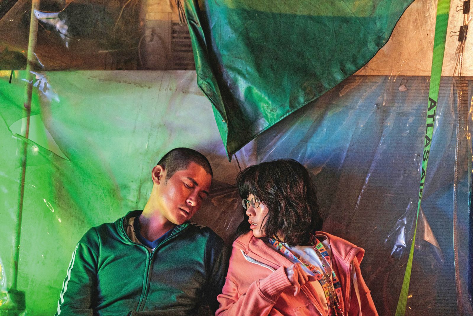 《像我這樣的愛情》描繪腦麻患者與性義工的愛情故事，編導譚惠貞從一名台灣手天使義工的分享獲取靈感創作。（英皇電影提供）