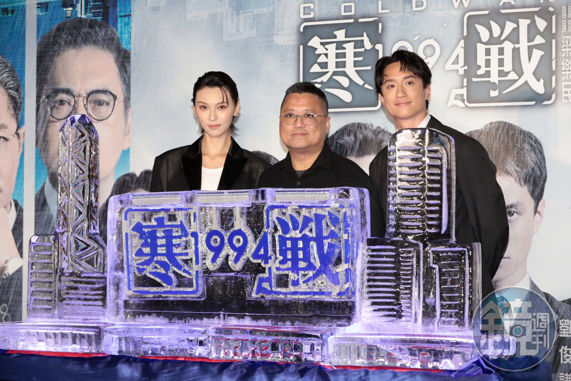導演梁樂民率王丹妮與劉俊謙來台宣傳，現場為冰雕上色，此次3人2天內要跑7場見面會，體力驚人。