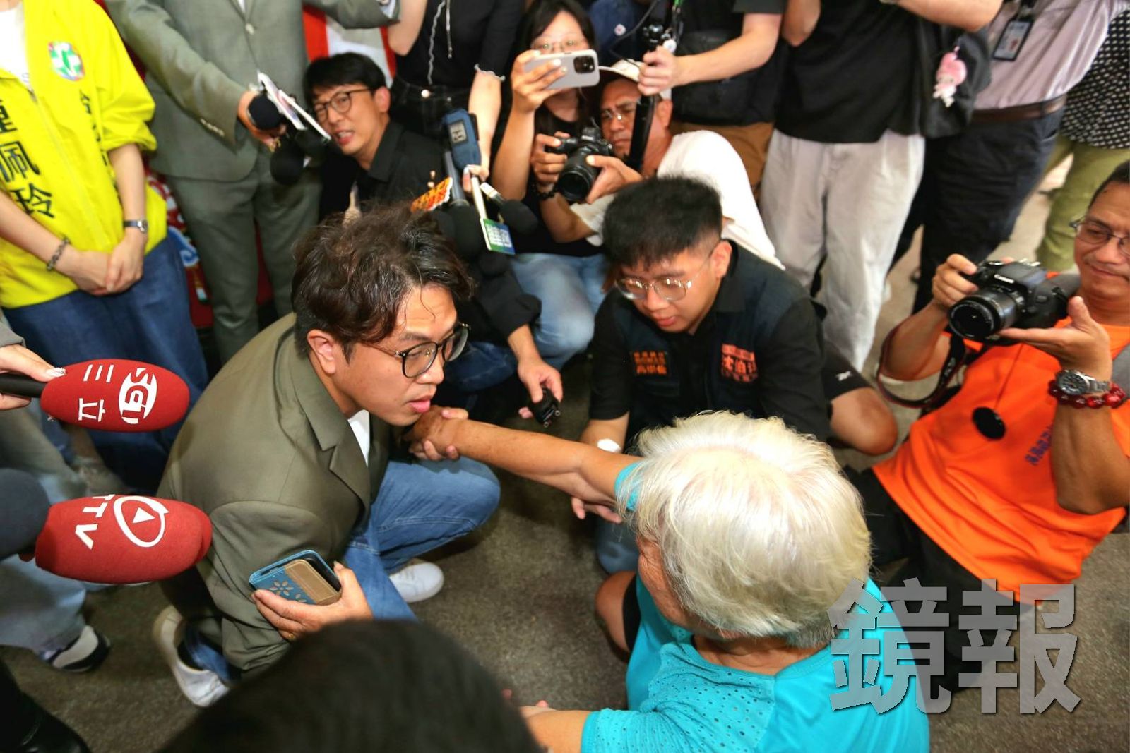 國民黨議員酸社子島陳情阿嬤「下跪領高薪」惹怒自救會 沈伯洋轟:講話要有證據