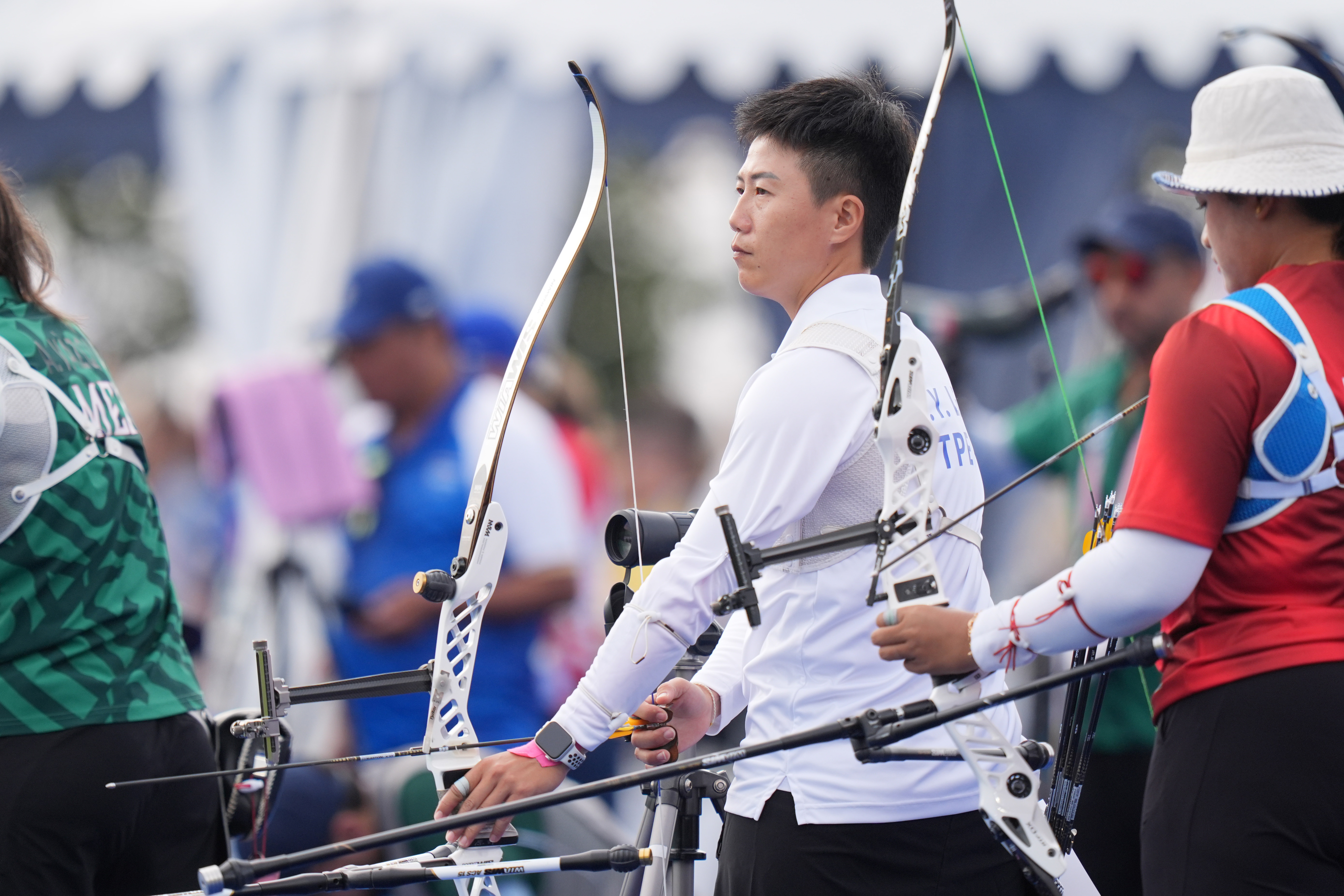 「雷母」雷千瑩今日於射箭女單賽事中對上南韓好手。（中華奧會提供）