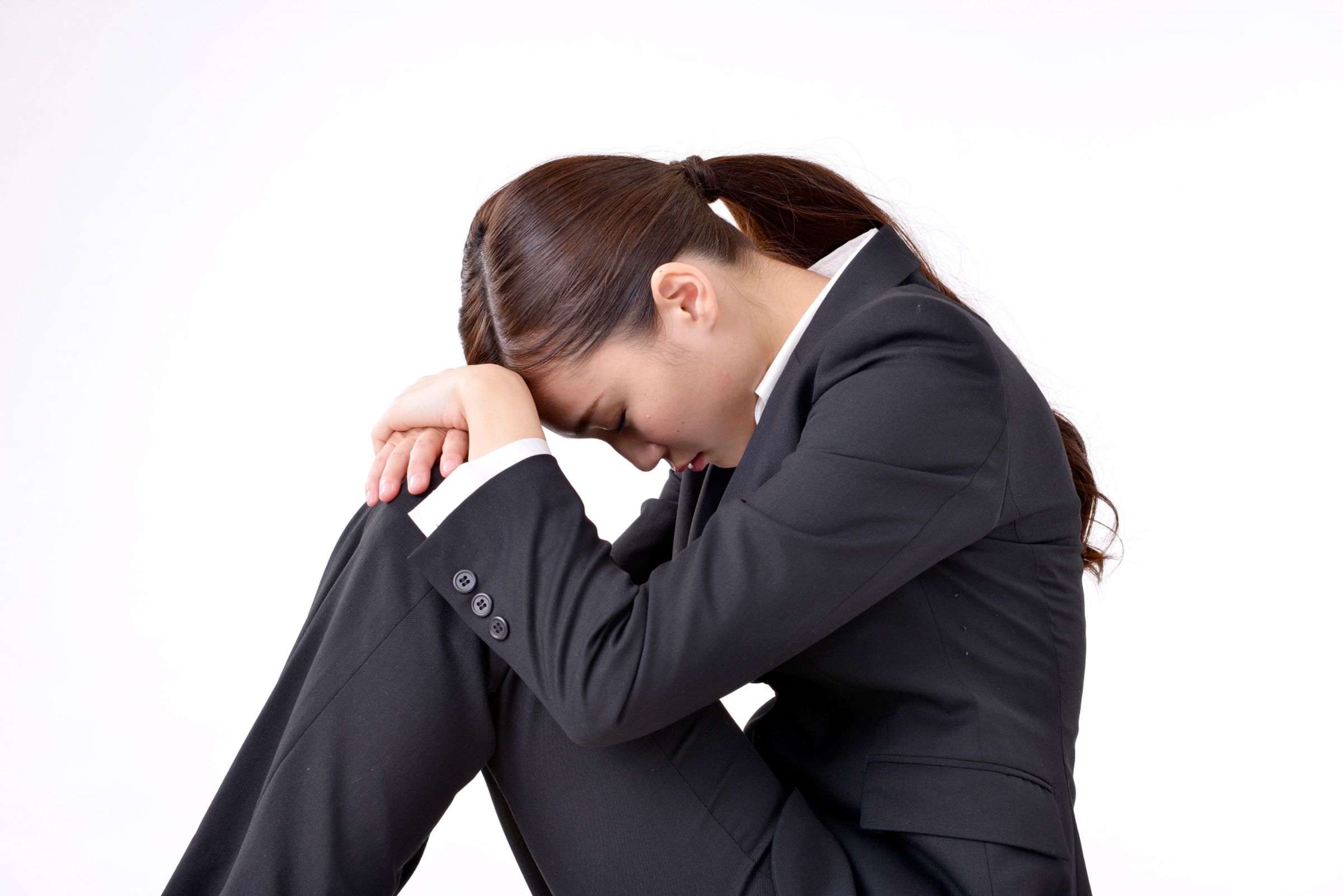 一名女子求職時頻碰壁,寄出了上百封履歷卻沒有一間錄取,讓她不禁怒轟「台灣不缺工只缺廉價勞工」。(示意圖,PhotoAC)