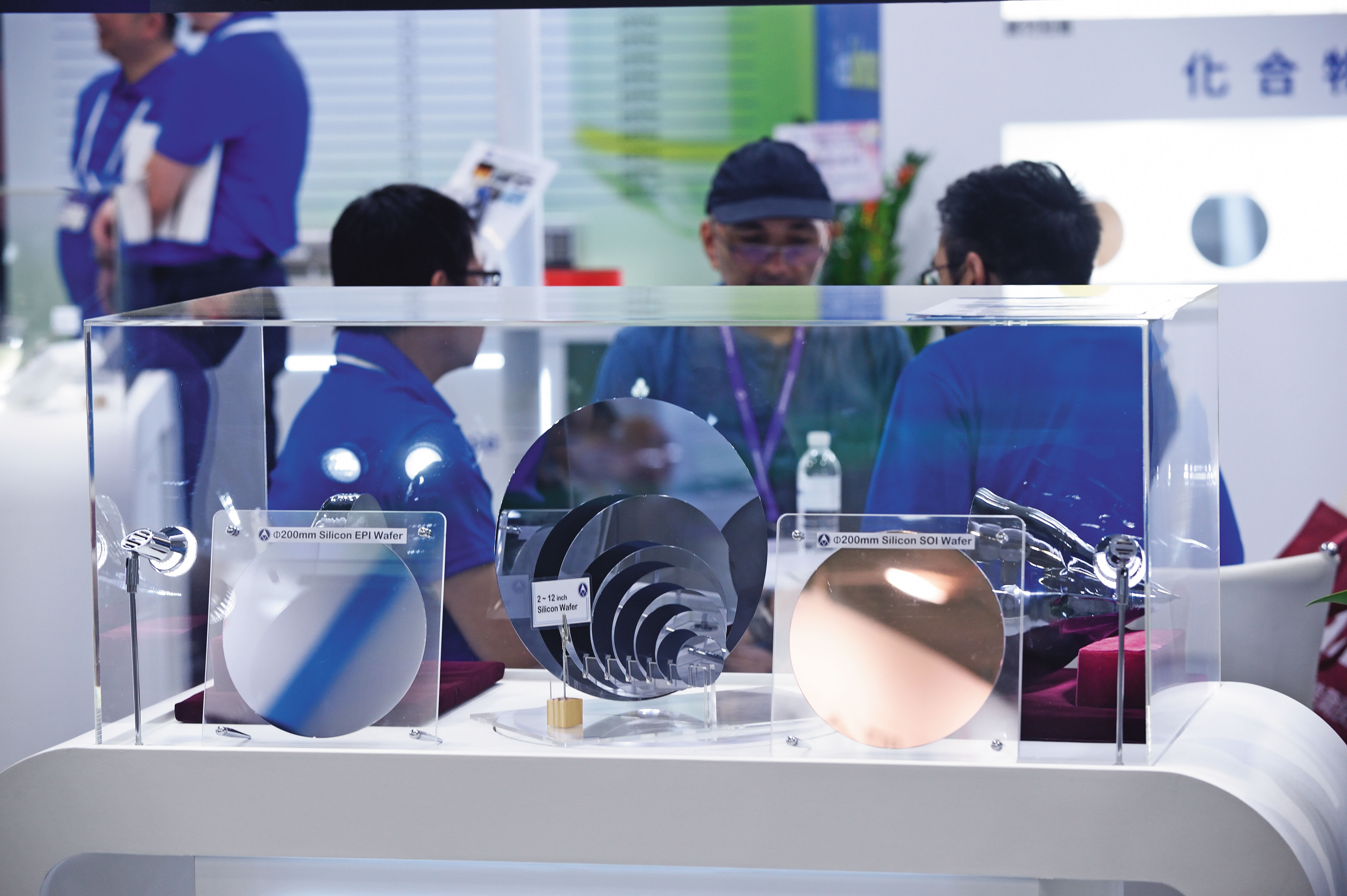 台積電在上週法說會中，下修全球半導體、晶圓代工、車用市場今年的成長率。