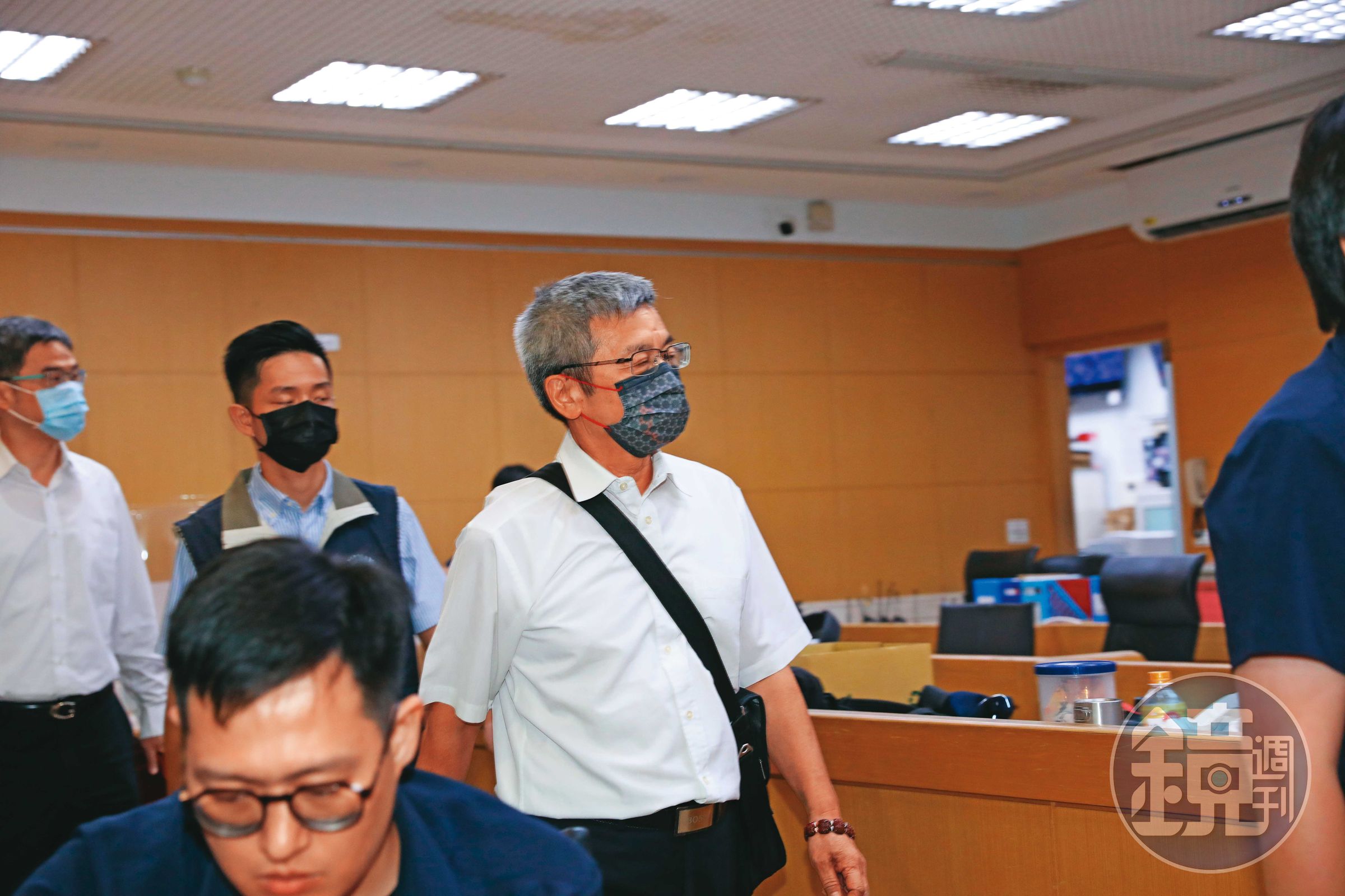 李文宗奉柯文哲之命成立木可公司收政治獻金，2人均涉洗錢及侵占公益款罪。