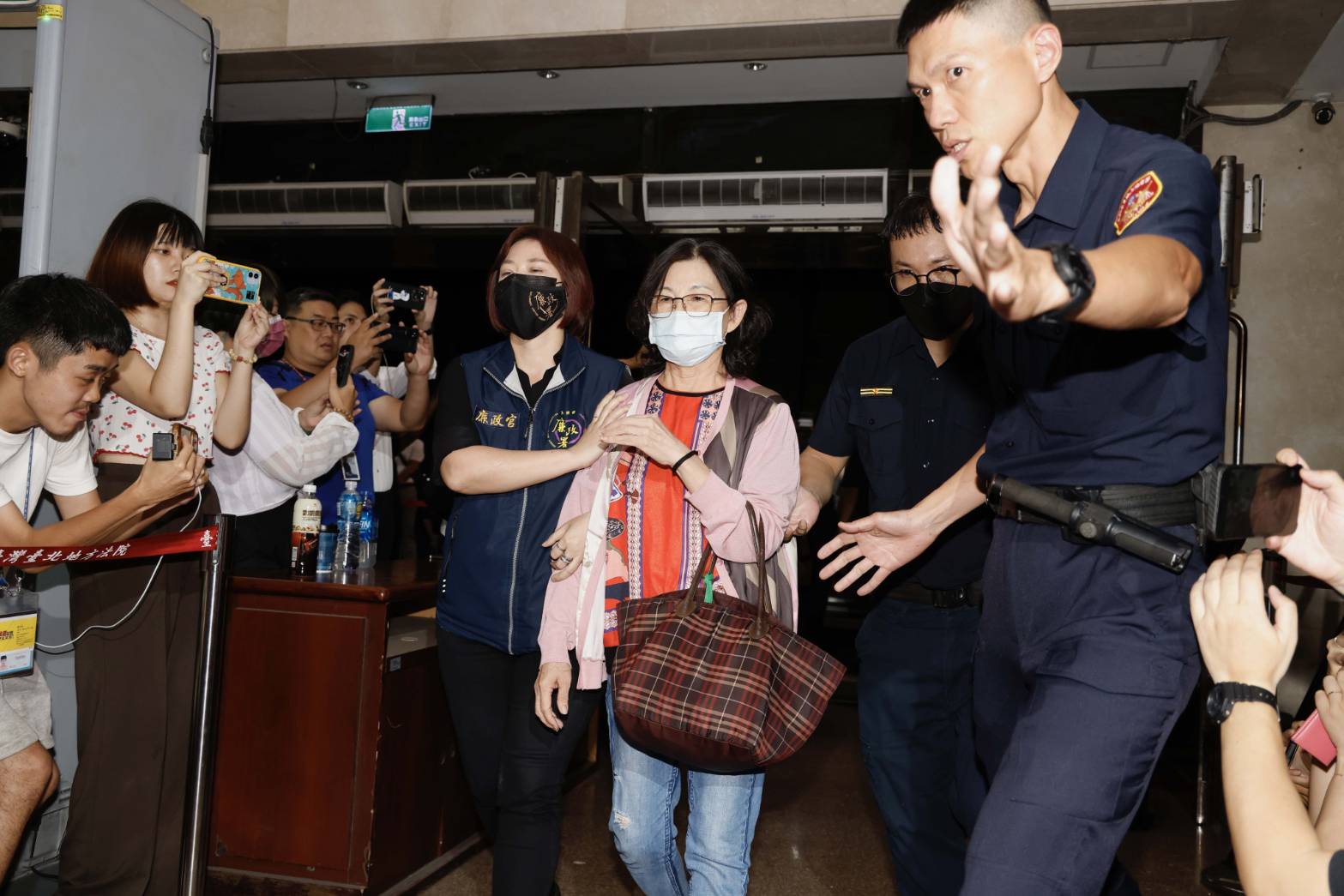 彭振聲妻子謝夏蕎去年曾以證人身分被傳喚說明。（本刊資料照）