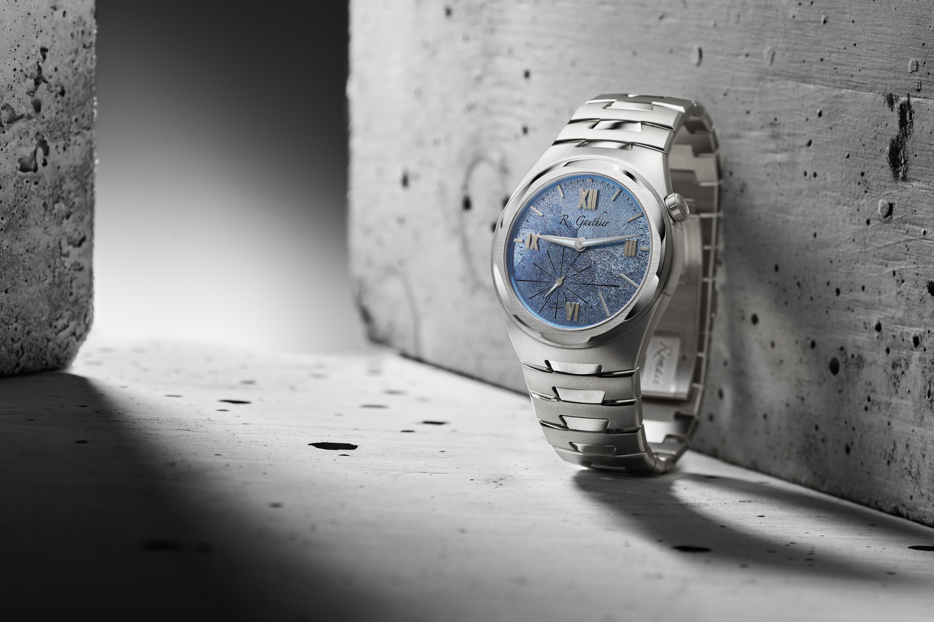 【新錶2024】瞄準最頂點的藏家！ROMAIN GAUTHIER發表C系列鉑金鏈帶版本