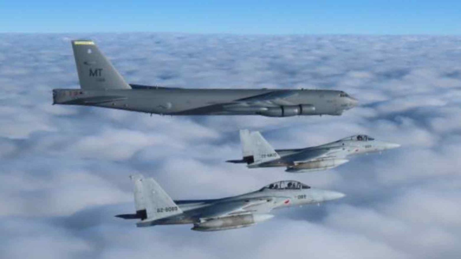 B-52轟炸機壓境日本海!美日重兵集結 強力反制中俄挑釁軍演