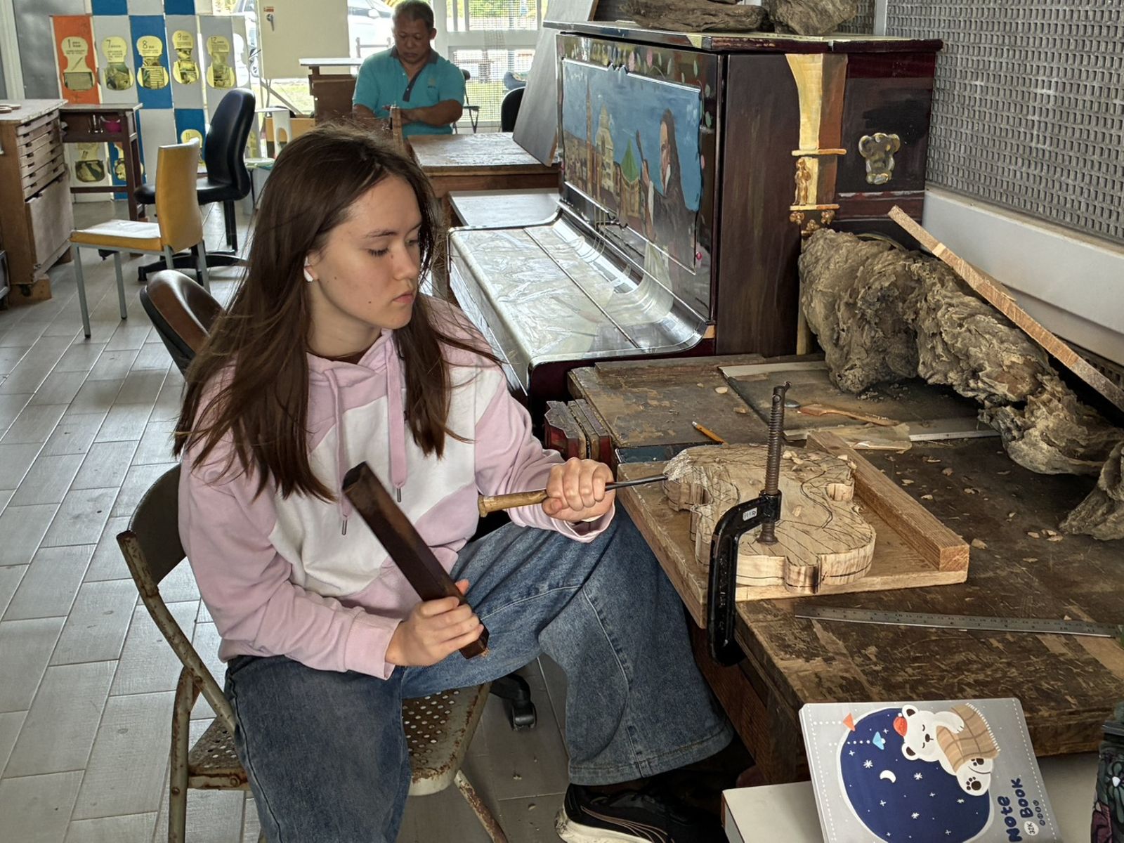 漂流木變小提琴6/學製琴完全免學費 條件有這些