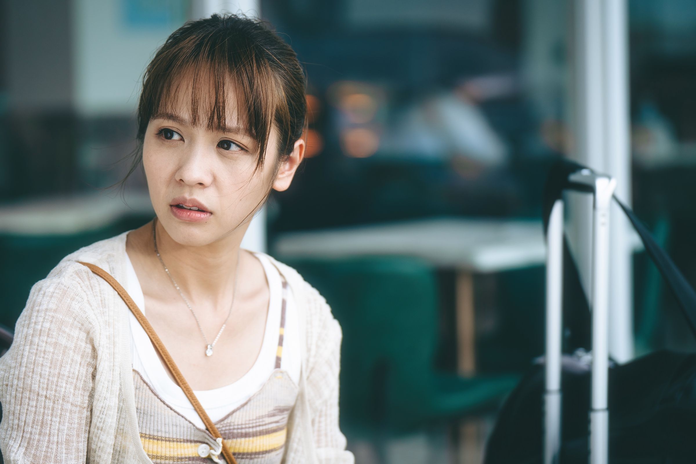 黃姵嘉飾演的小鷗在戲裡迷失人生方向找自己。（公視提供）