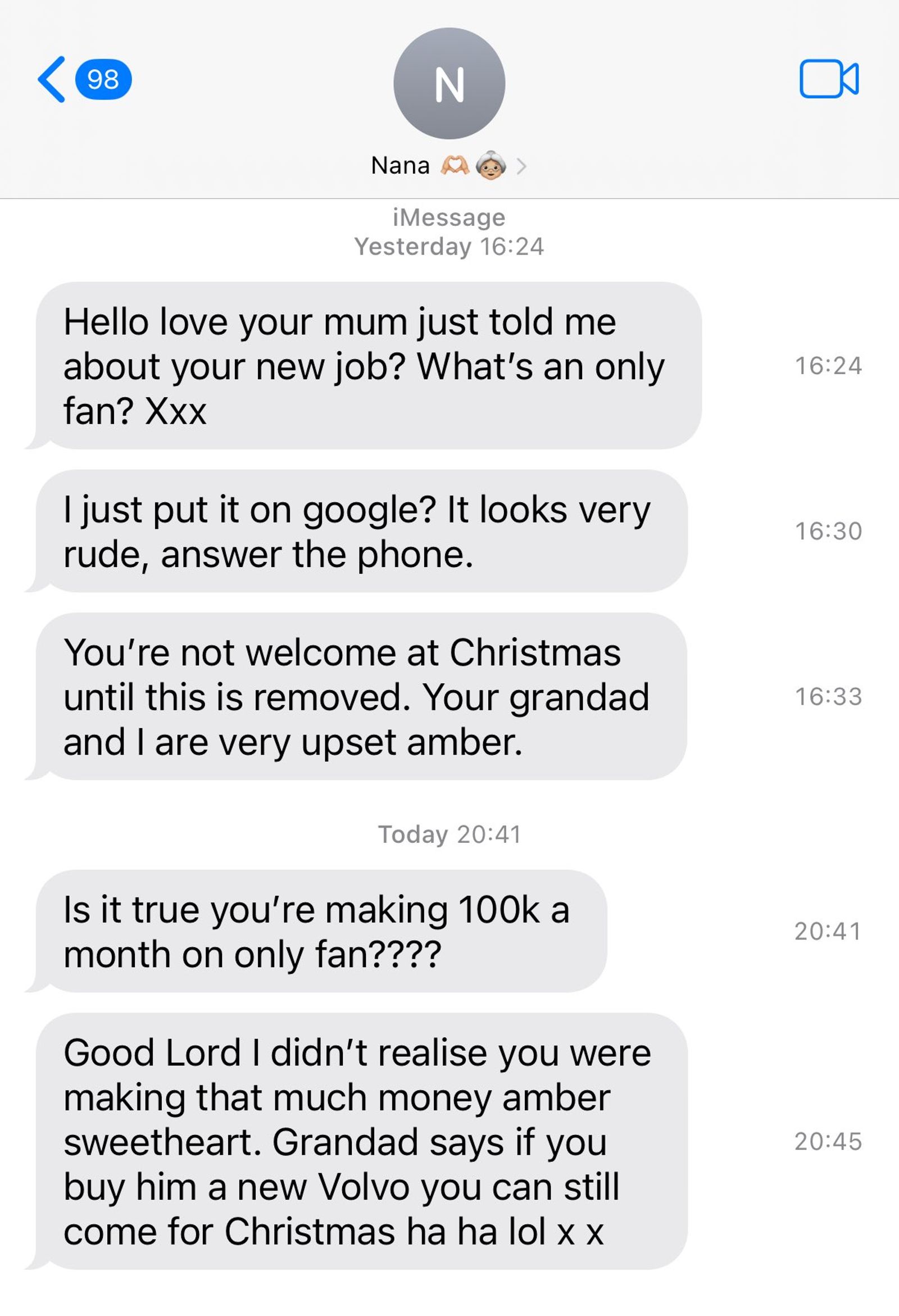 女模安柏分享家人得知她經營OnlyFans月入高達10萬美的前後反映。（翻攝自X@AmberOdonnelll）