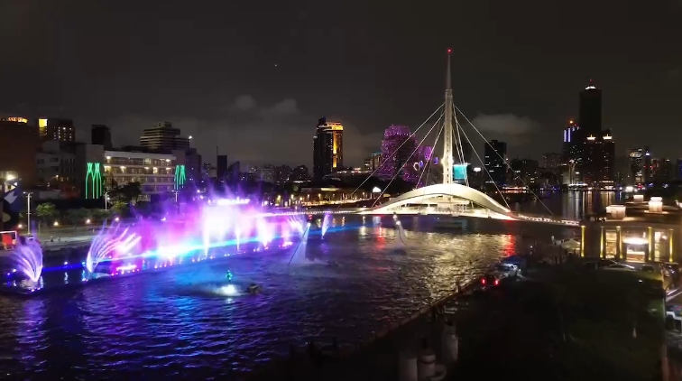 觀光與科技成為南部職涯新寵，逾3成民眾願意為職涯南漂。（高雄市政府提供）