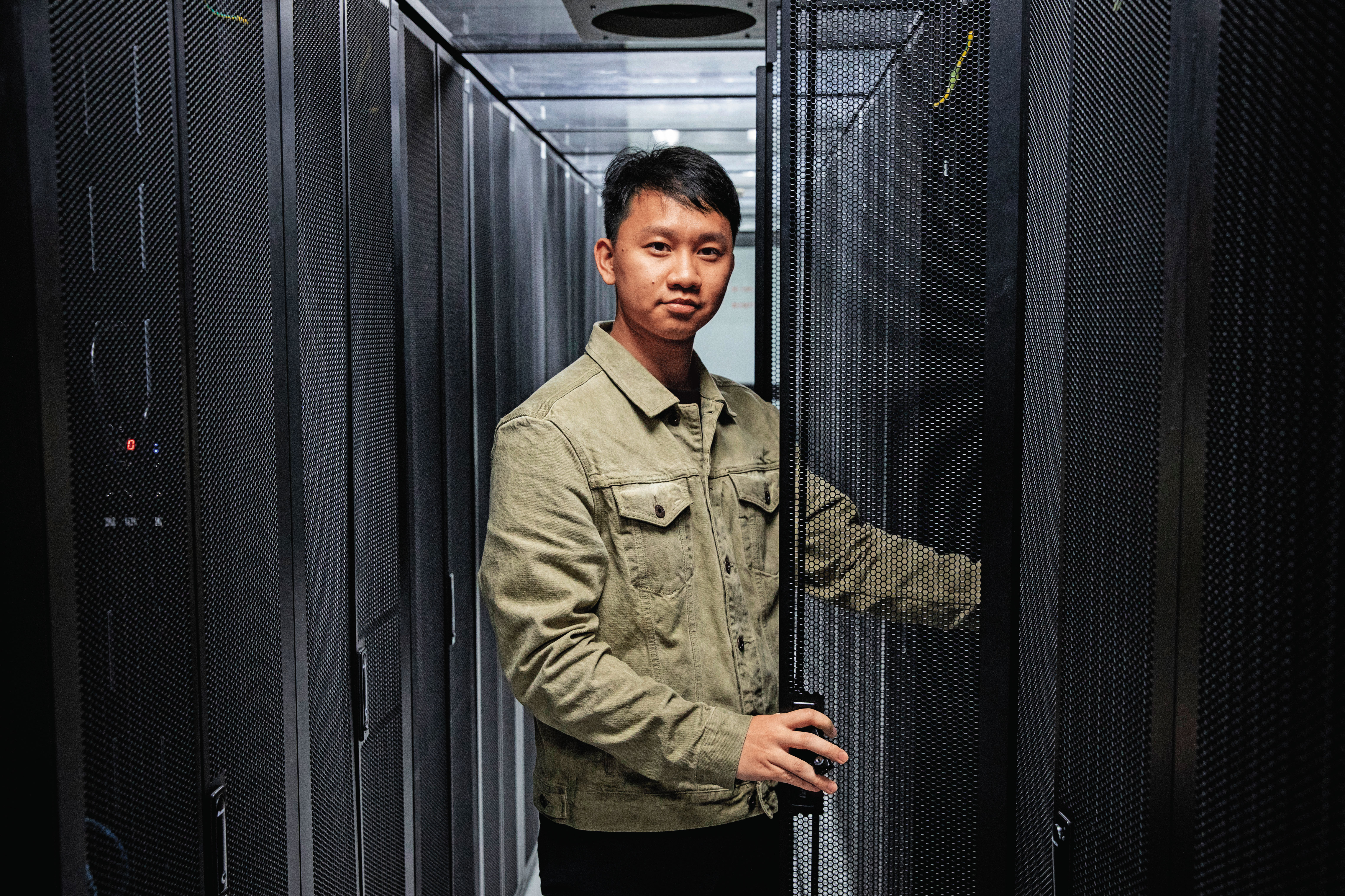 台大資工系博士生林彥廷，所開發說流利繁體中文的「Taiwan-LLM」，目前數位部已採用。