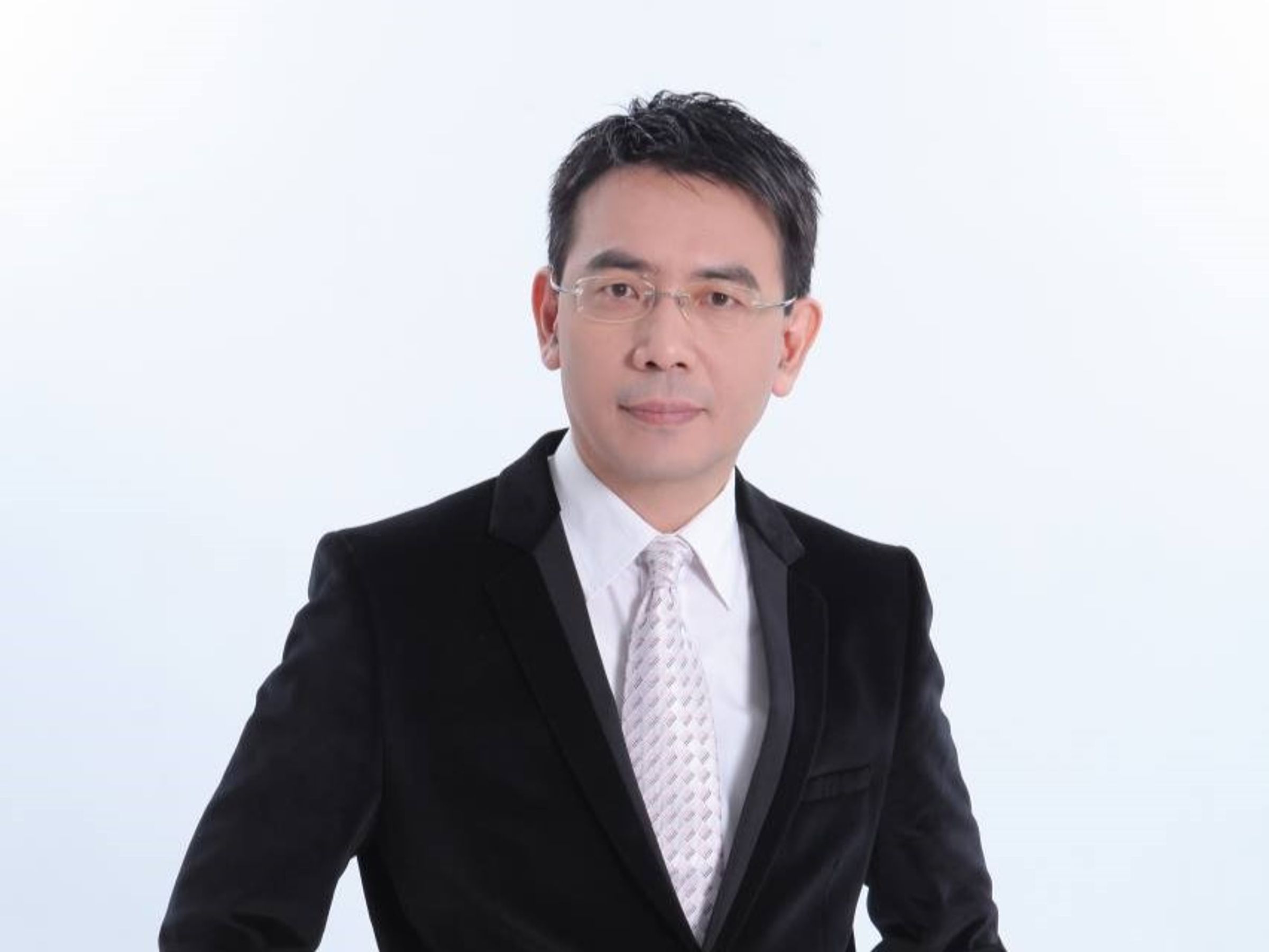 主持人劉寶傑宣布全新節目，重返螢光幕。（翻攝劉寶傑臉書）