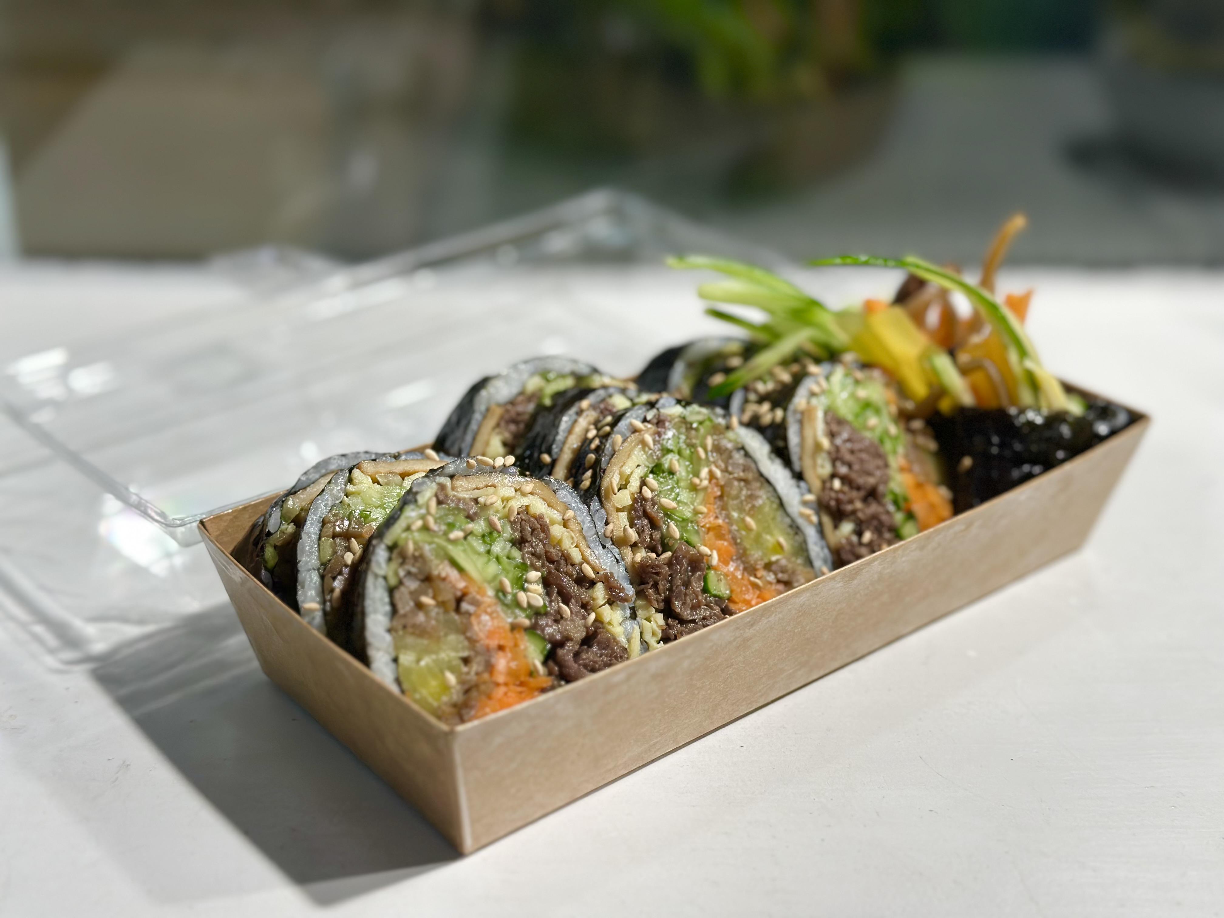 「圃樂韓式小吃坊」的飯捲，配料比飯還多，能讓正在飲控、戒澱粉的人，吃得毫不委屈。