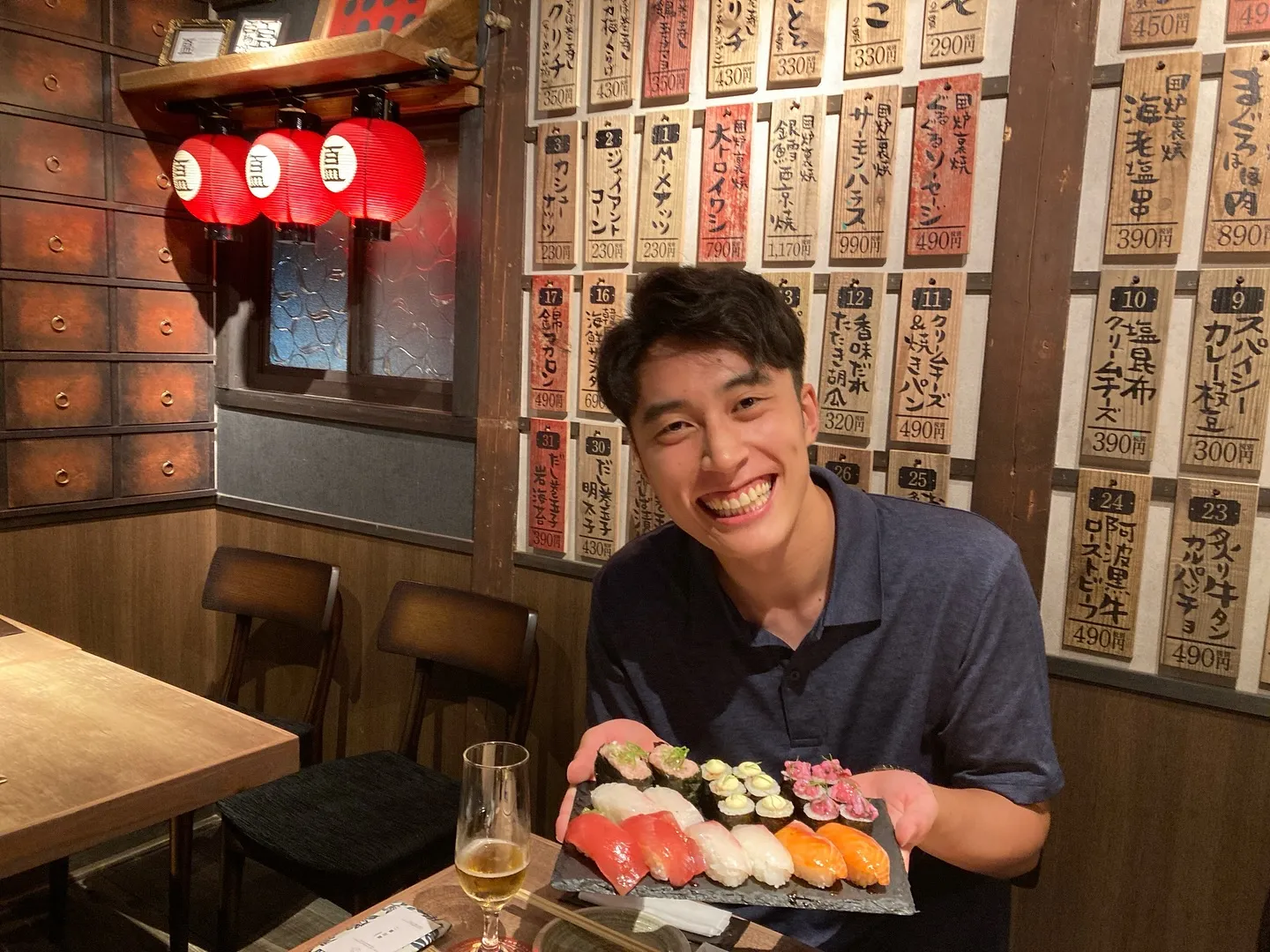 高橋壘公開同志身分後，網友留言表達支持，也有人提出質疑。（翻攝網路）