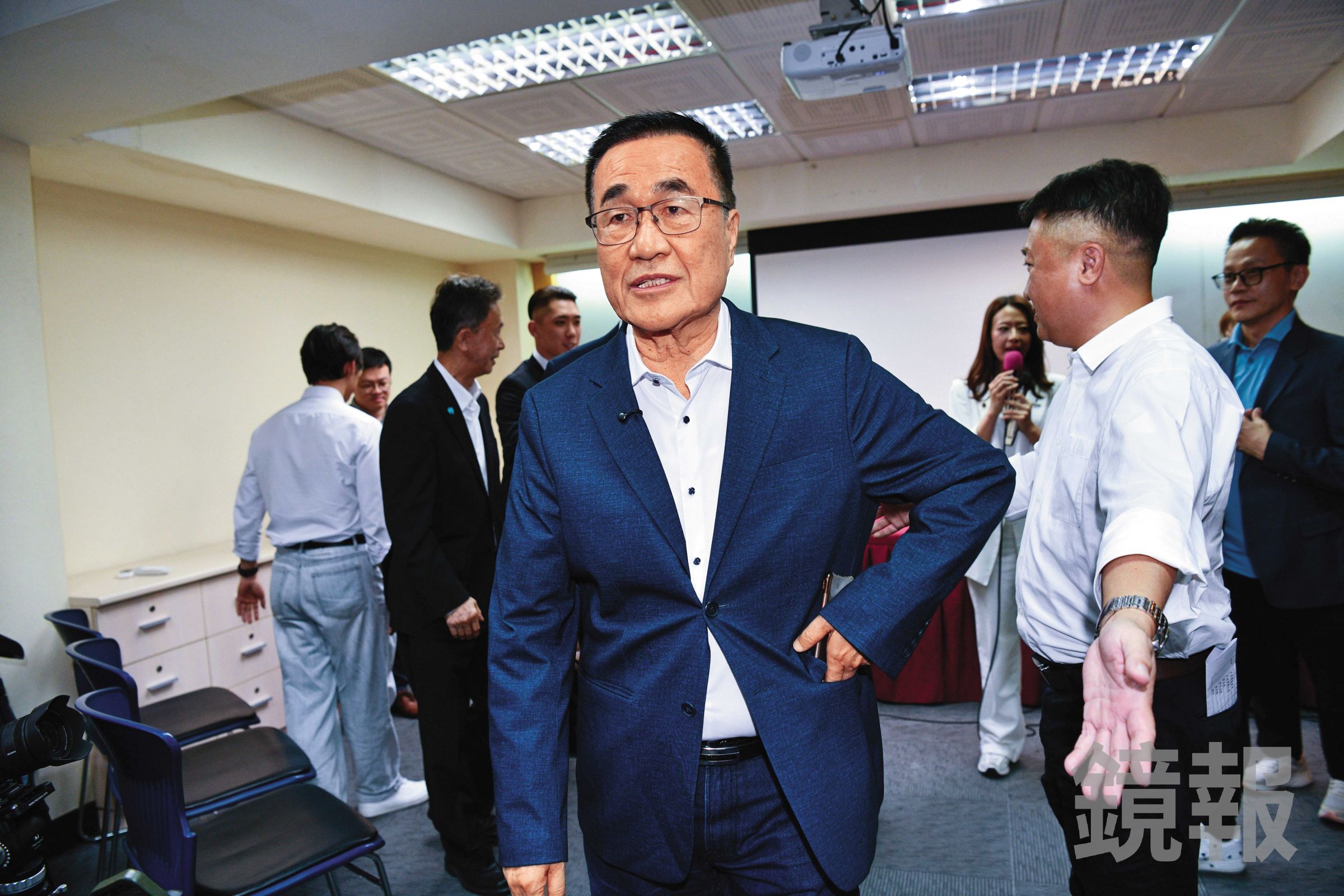 國民黨新北市長參選人李四川選情隱憂浮現，藍營委託的民調連3個月雖領先，但青年族群、板橋票倉都遭對手蘇巧慧反超。（鏡報李智為）