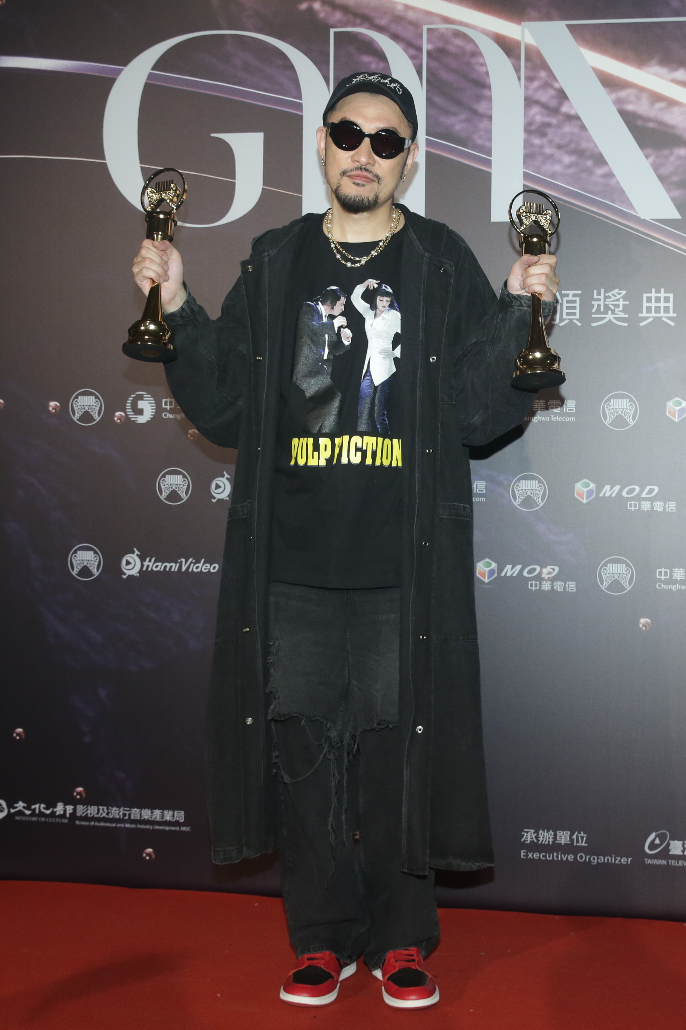 熱狗登王贏在演出有感染力。