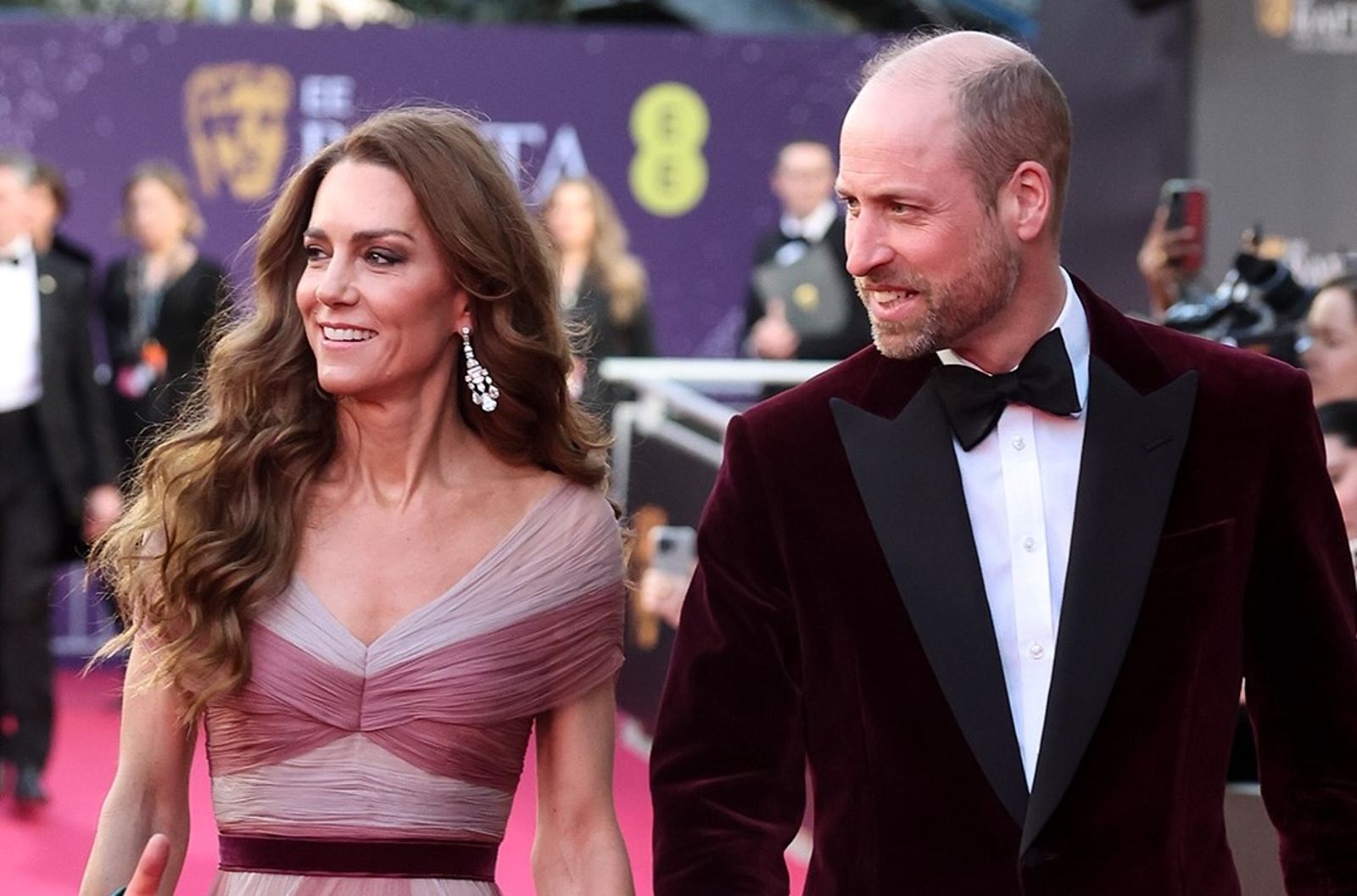 威廉王子被嗆「君主制岌岌可危」!坦言內心不平靜 凱特王妃哭腫眼