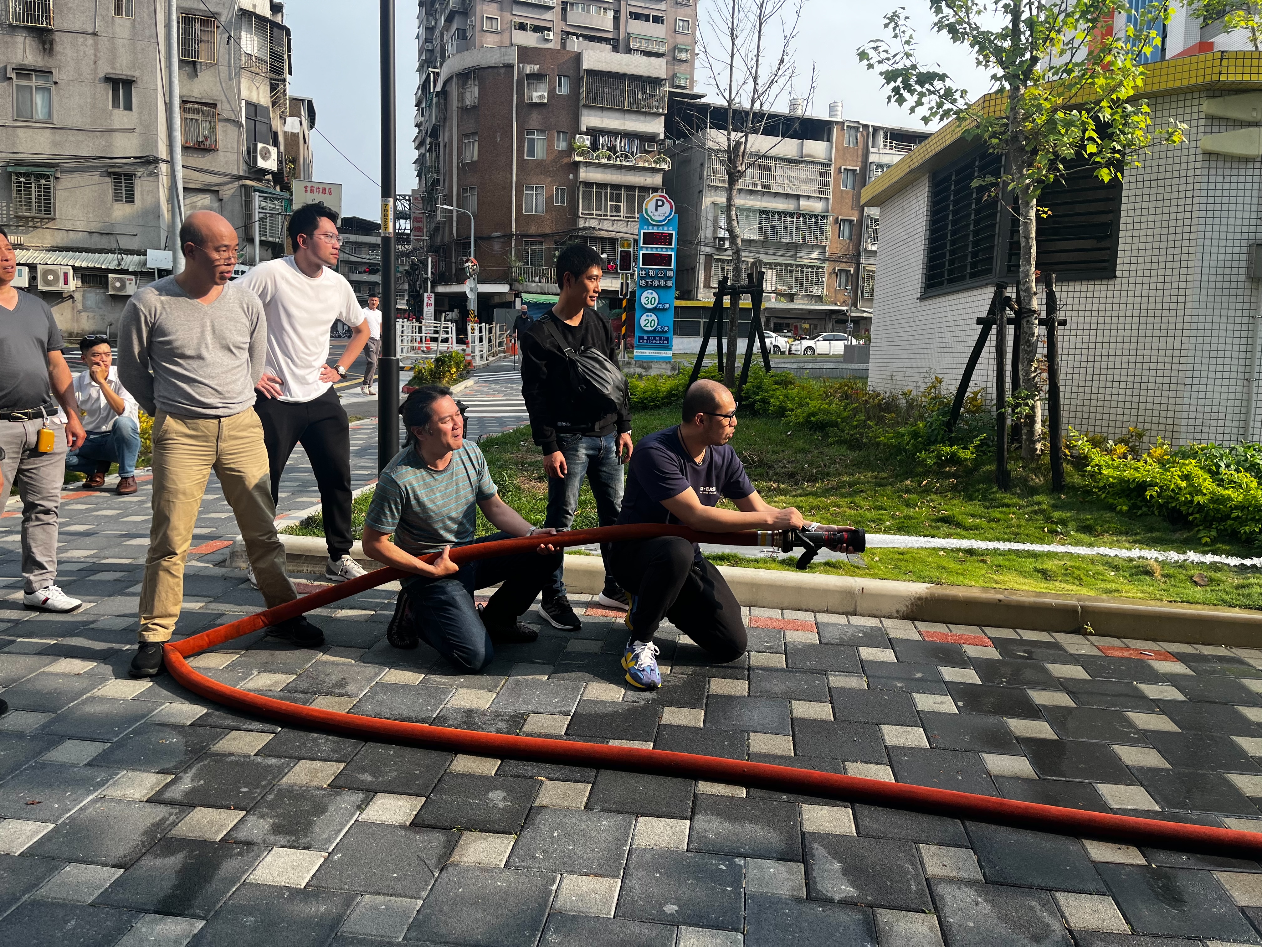 新進義消學習有關防火、防災宣導知識。(新北市消防局提供)