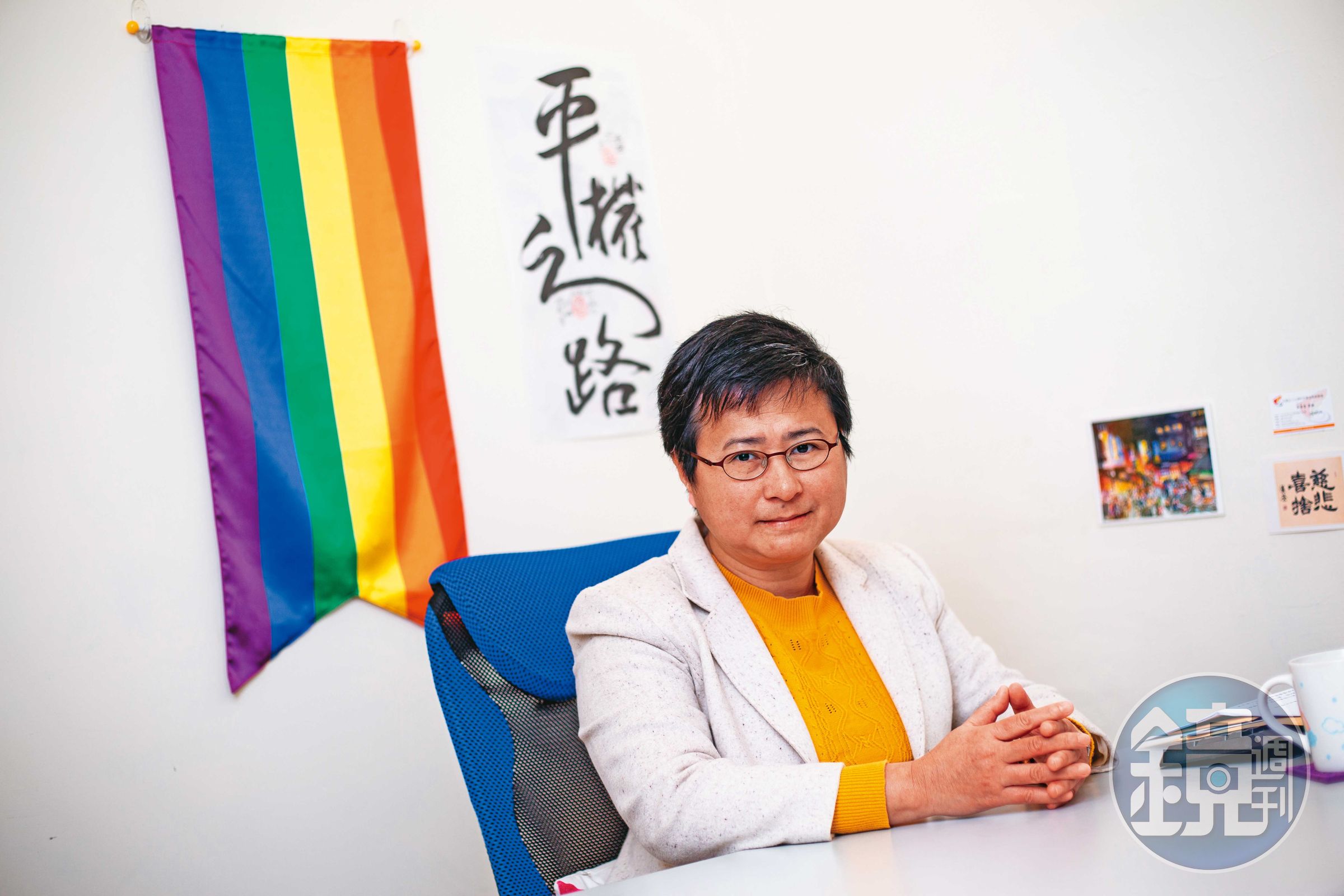 伴盟創會理事長、律師團召集人許秀雯認為，政府應盡快修改法規，否則勝訴判例僅有個案效力，有需求者仍無法換證。