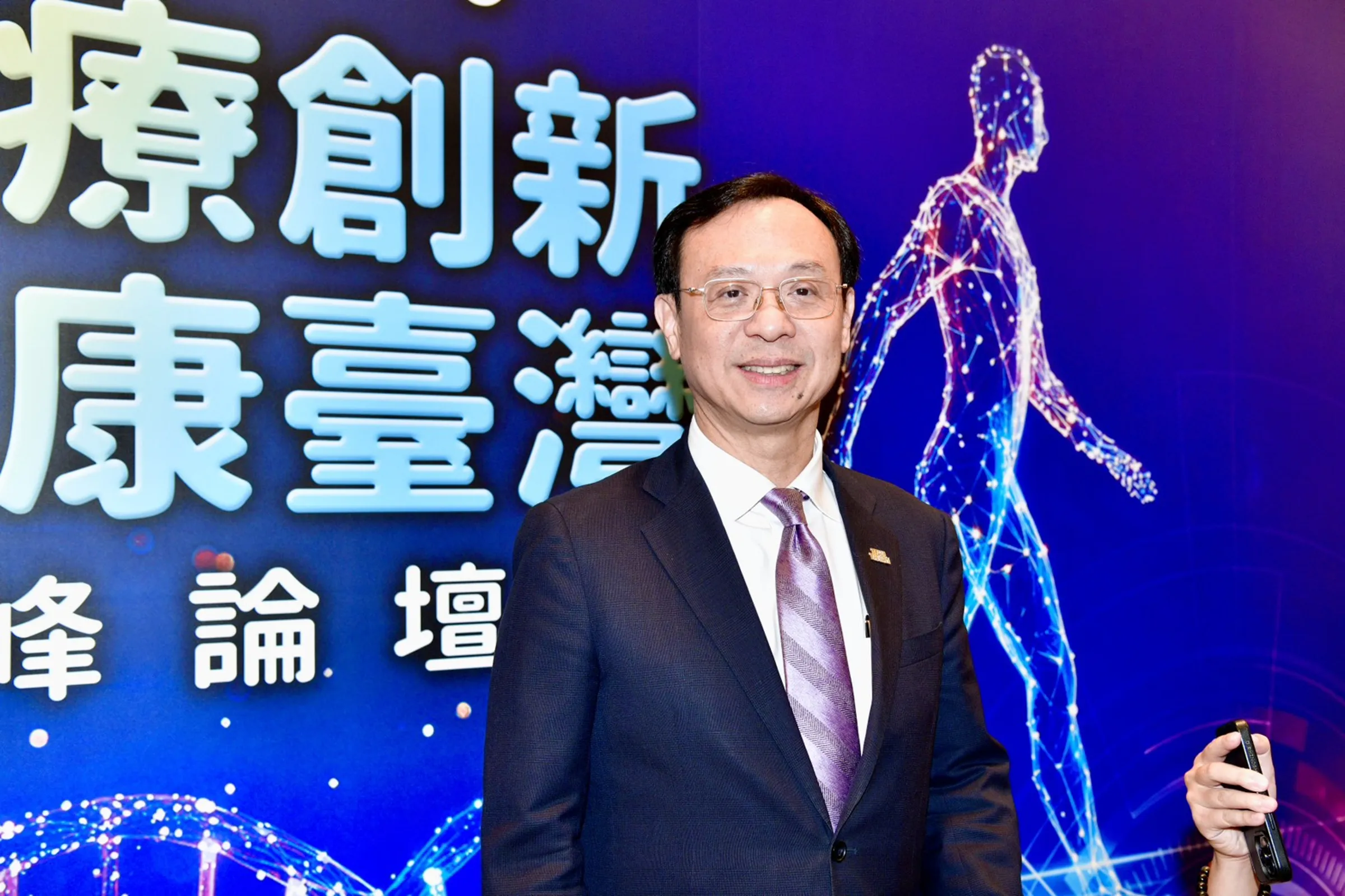 回應5千網友連署 石崇良:青少年心理諮商可免家長陪同 有這項但書