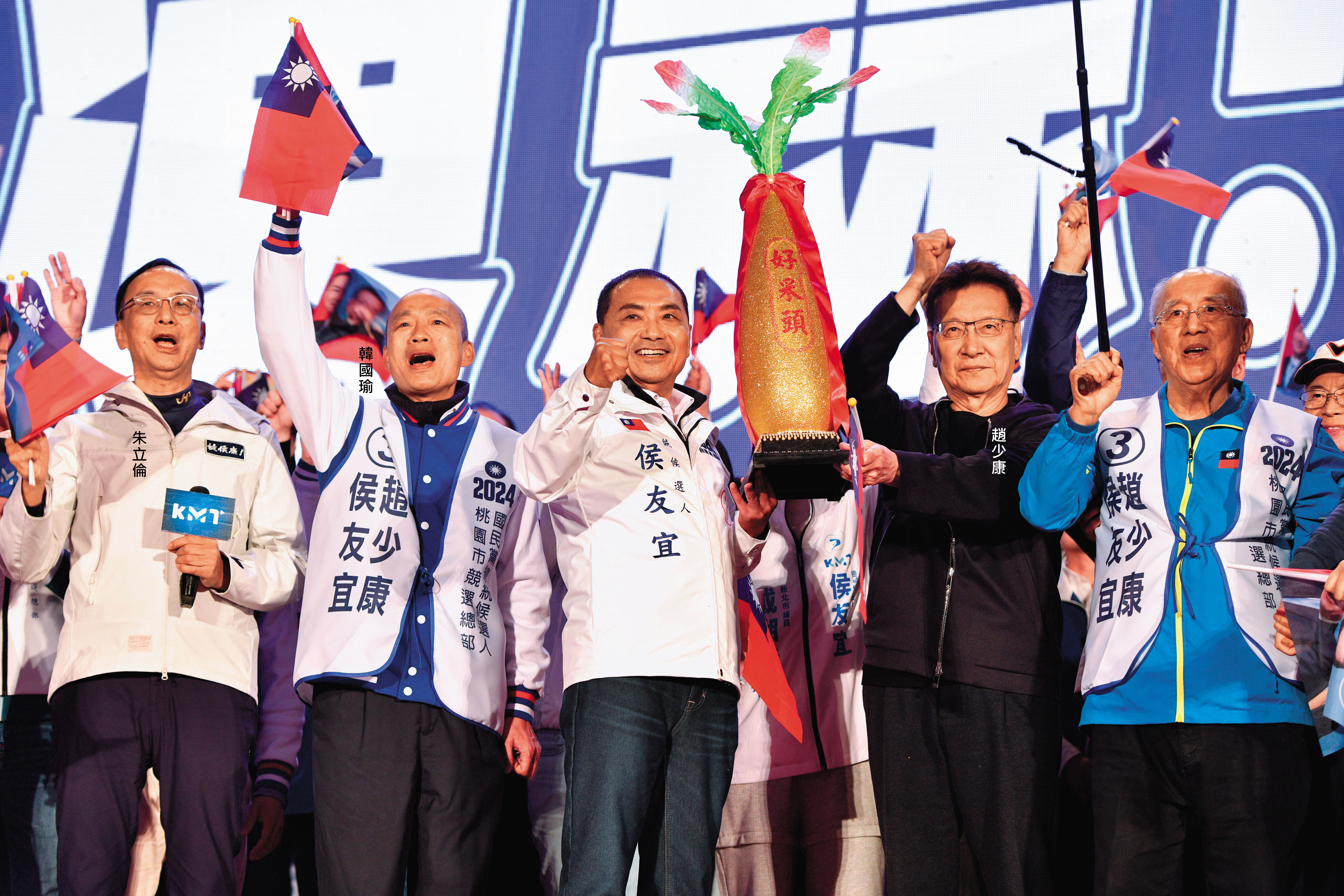 侯趙配衝刺選前最後關頭，祭出空陸併行戰法，力拚選情「棄柯超賴」。