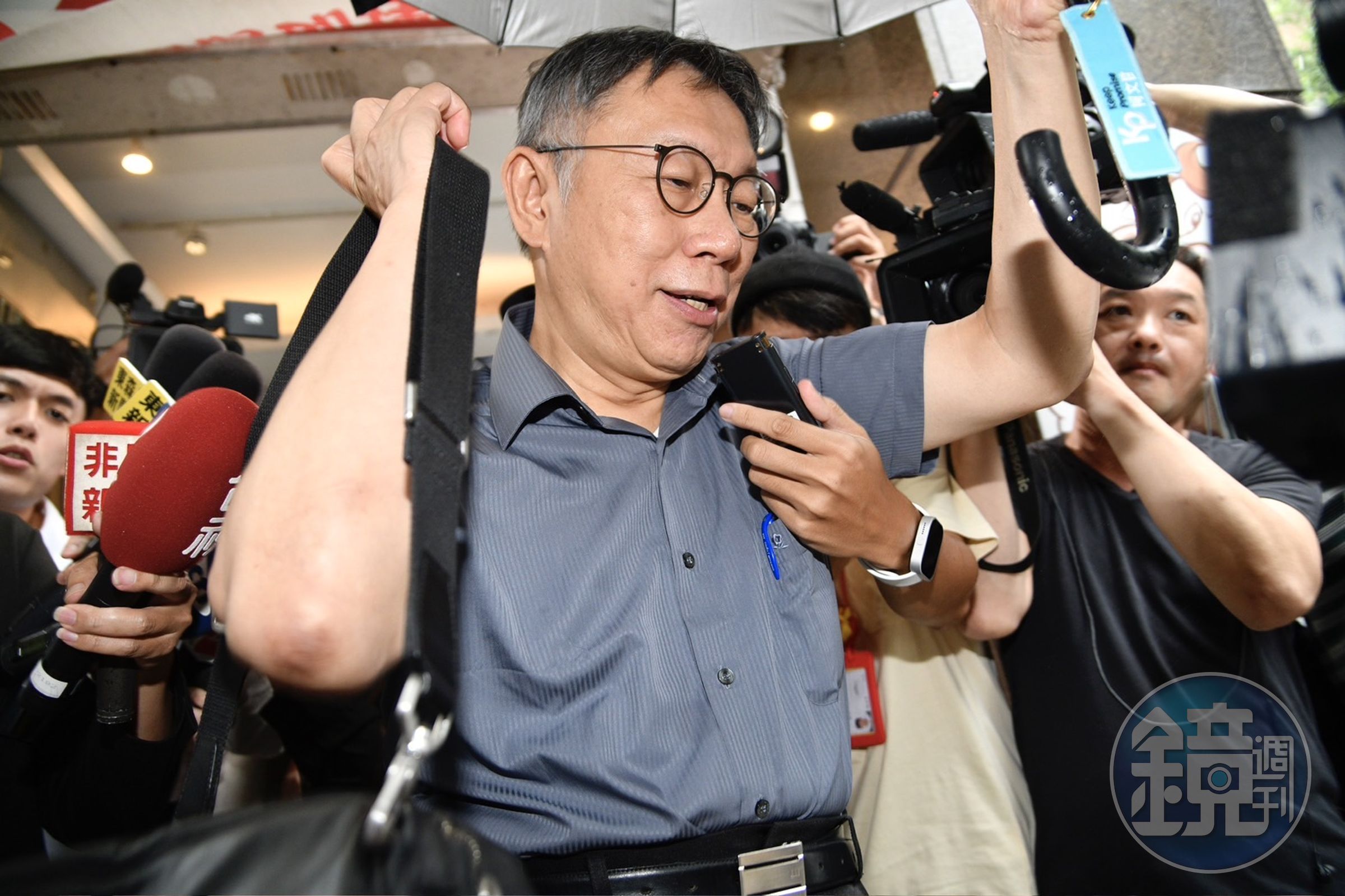 是否比較傾向不要開鍘黃珊珊,柯文哲受訪回應,辭職走人最簡單,「留下來善後比較困難」,不過他也強調「該處分的要處分」。(本刊資料照)