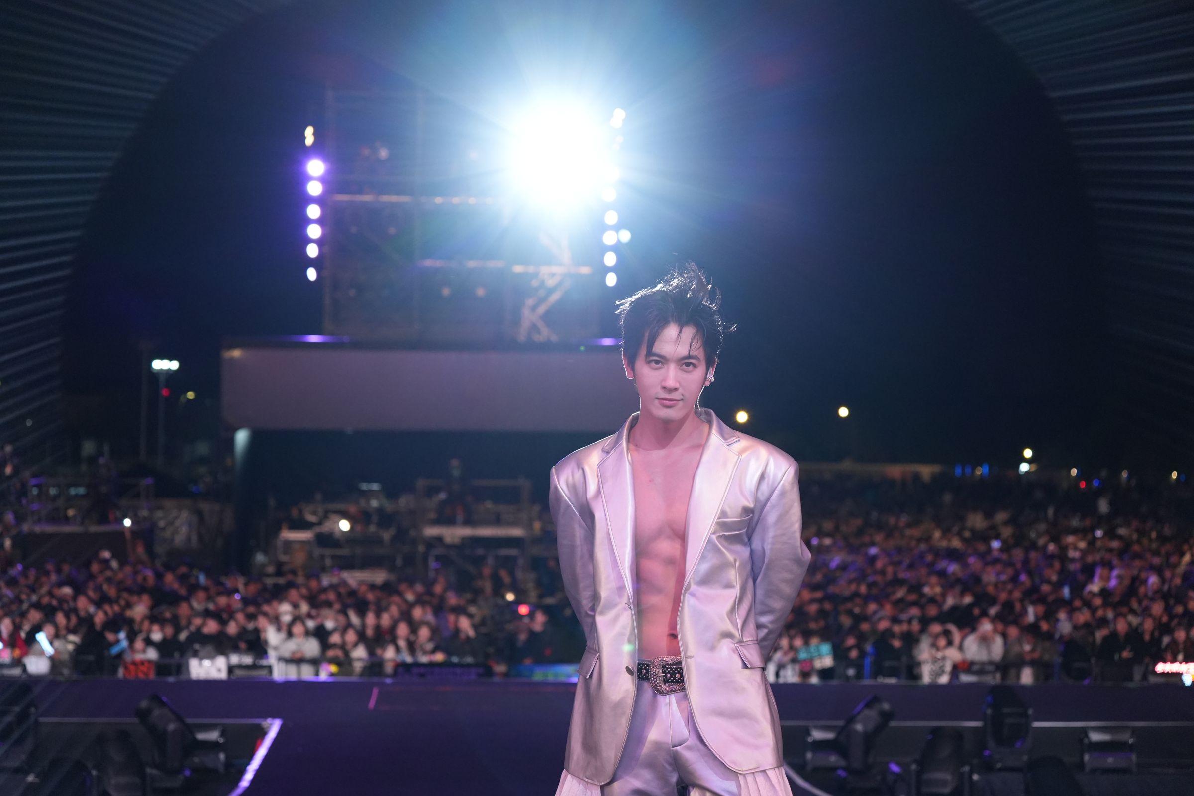 小樂首次在台中跨年表演。(三立提供)