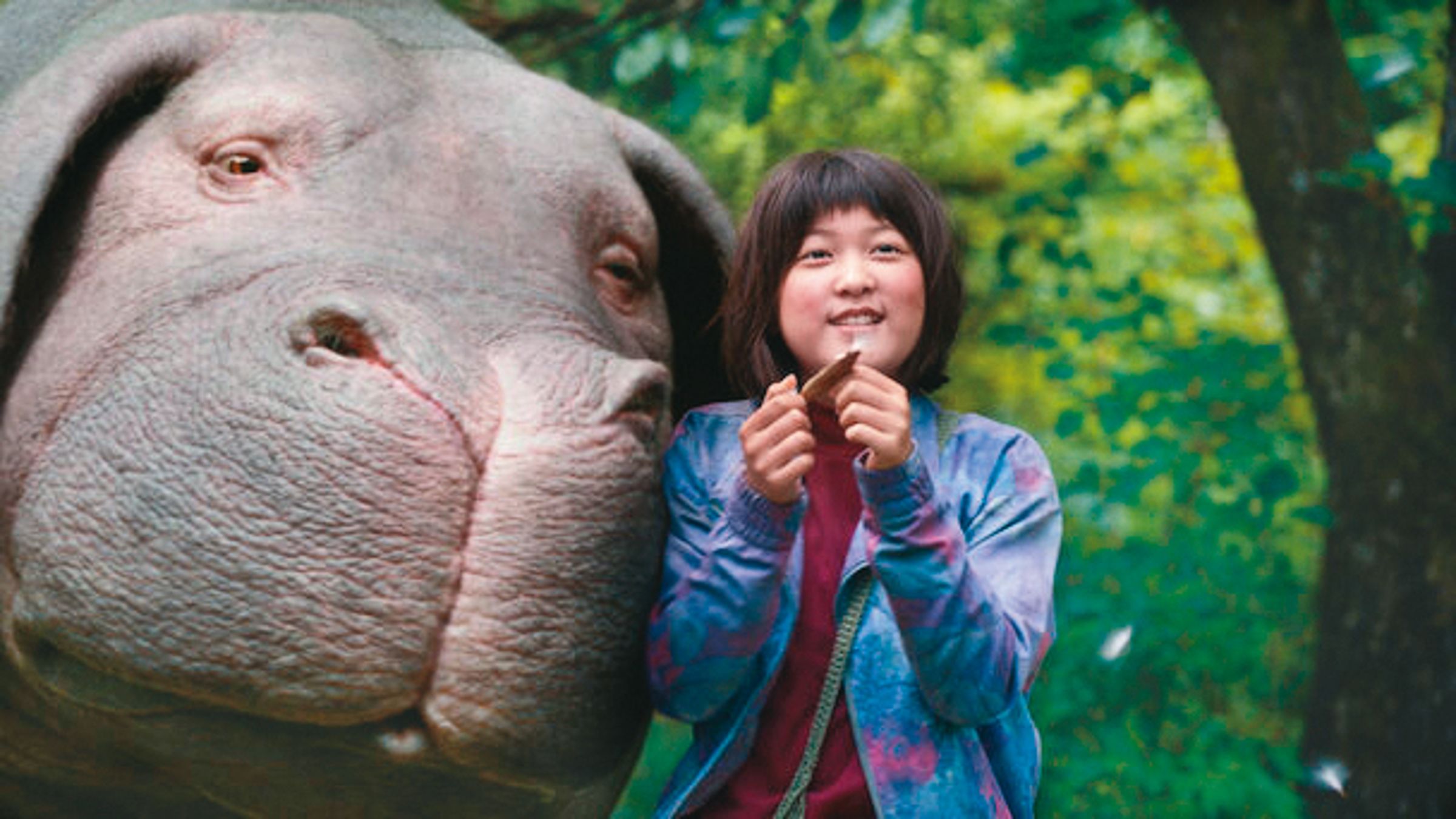 奉俊昊執導電影《玉子》中的新奇生物玉子，由他與生物設計師張熙喆攜手打造。（Netflix提供）